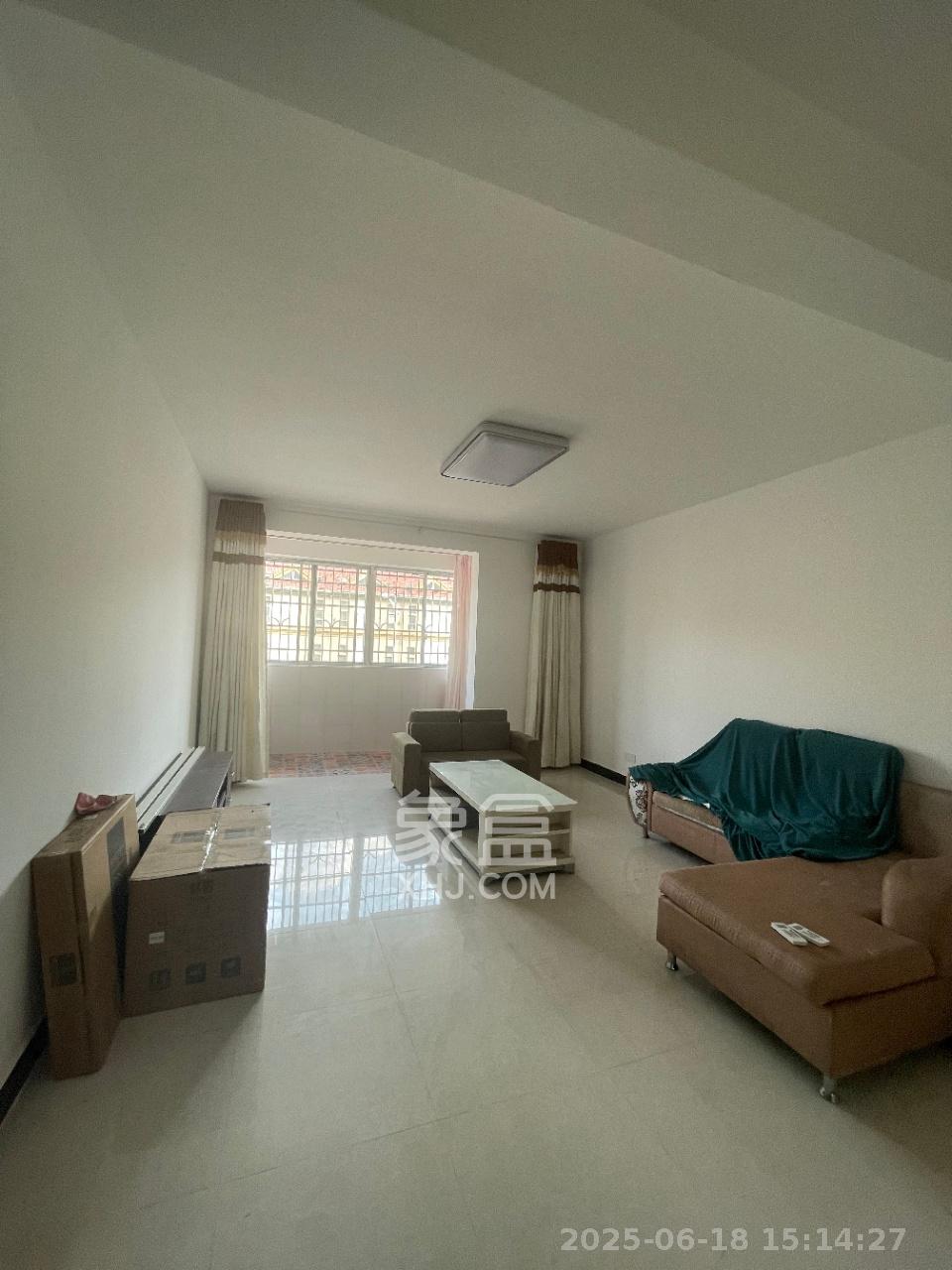 先锋新宇 3室2厅2卫 2000.0元/月 先锋新宇 3室2厅2卫 2000.0元/月室内图