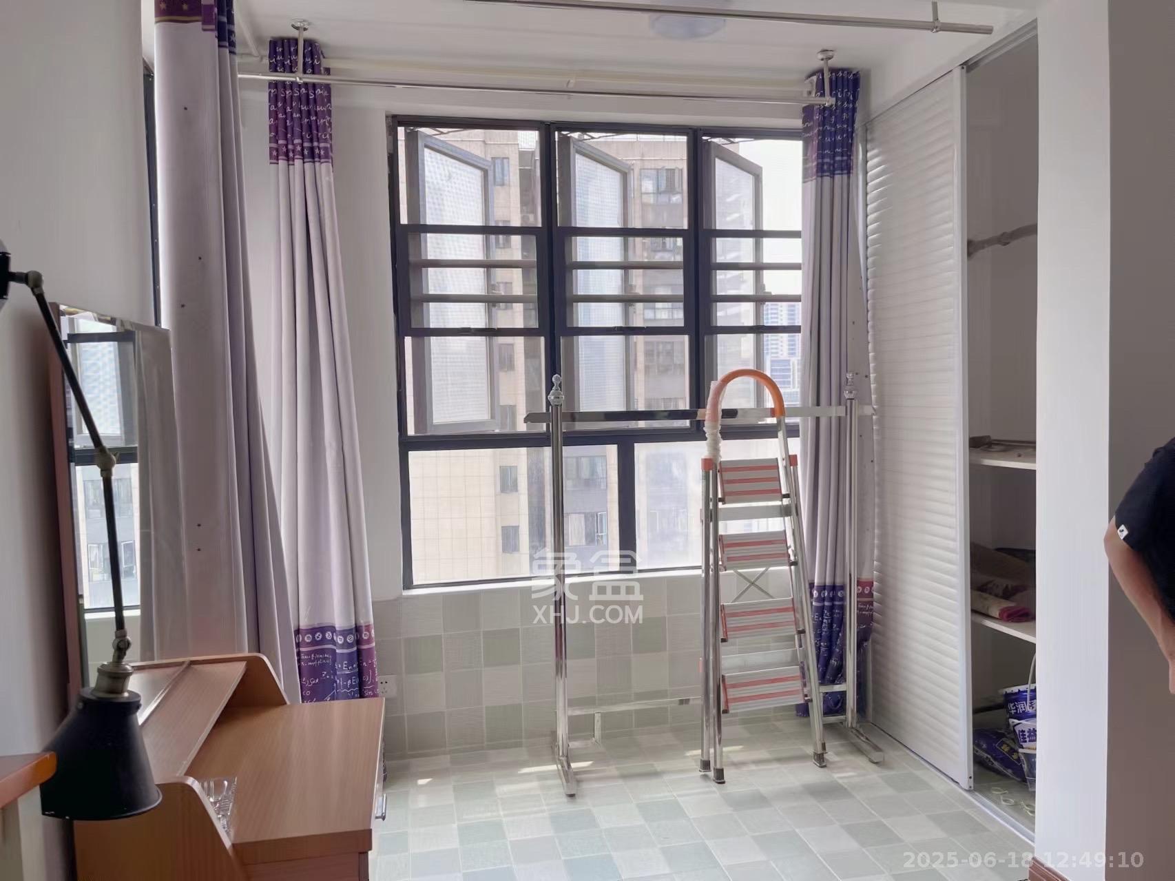 中国铁建梅溪青秀一期  2室1厅1卫   2100.00元/月室内图