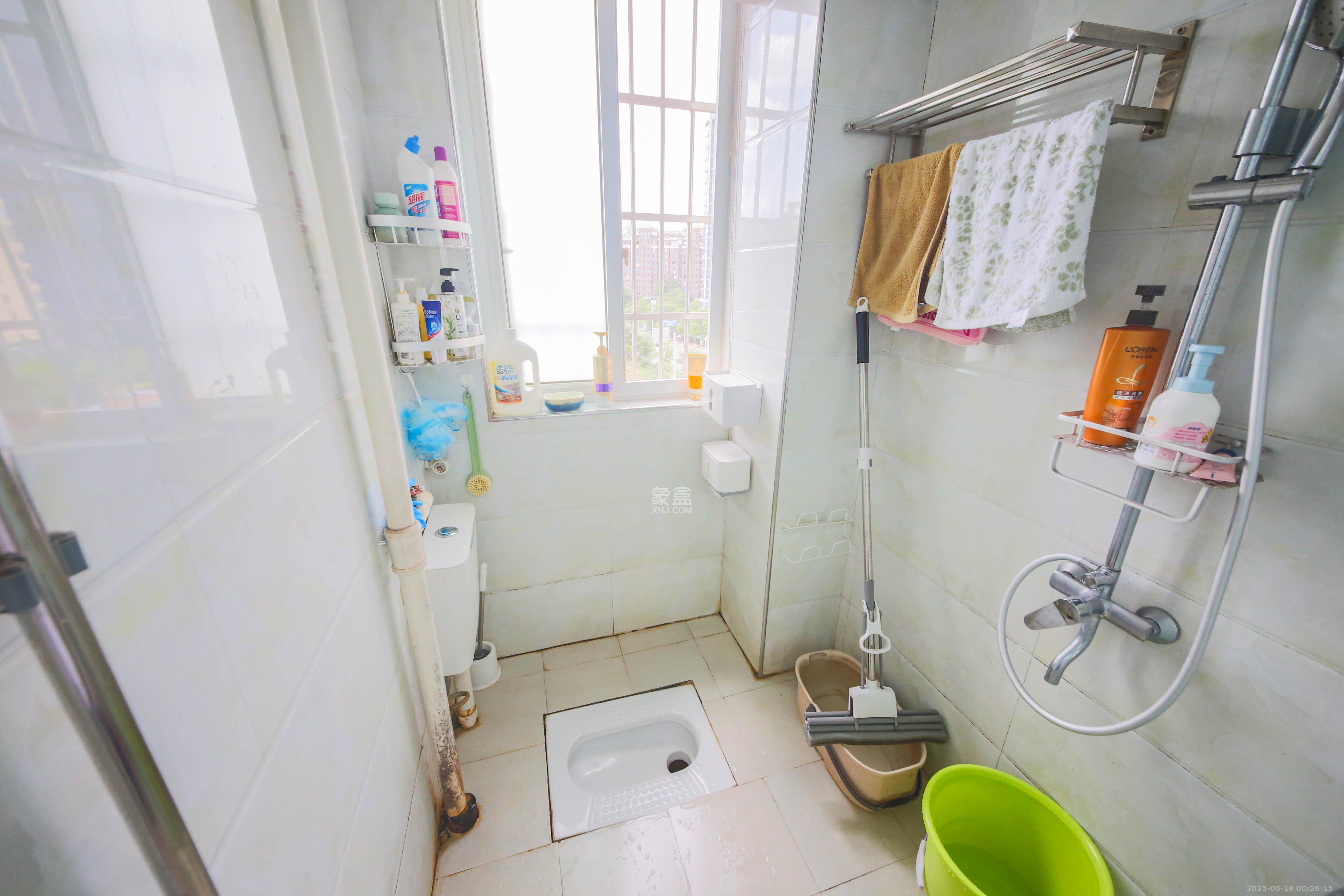 景荣华苑 3室2厅2卫 91.8万 景荣华苑 3室2厅2卫 91.8万卫生间