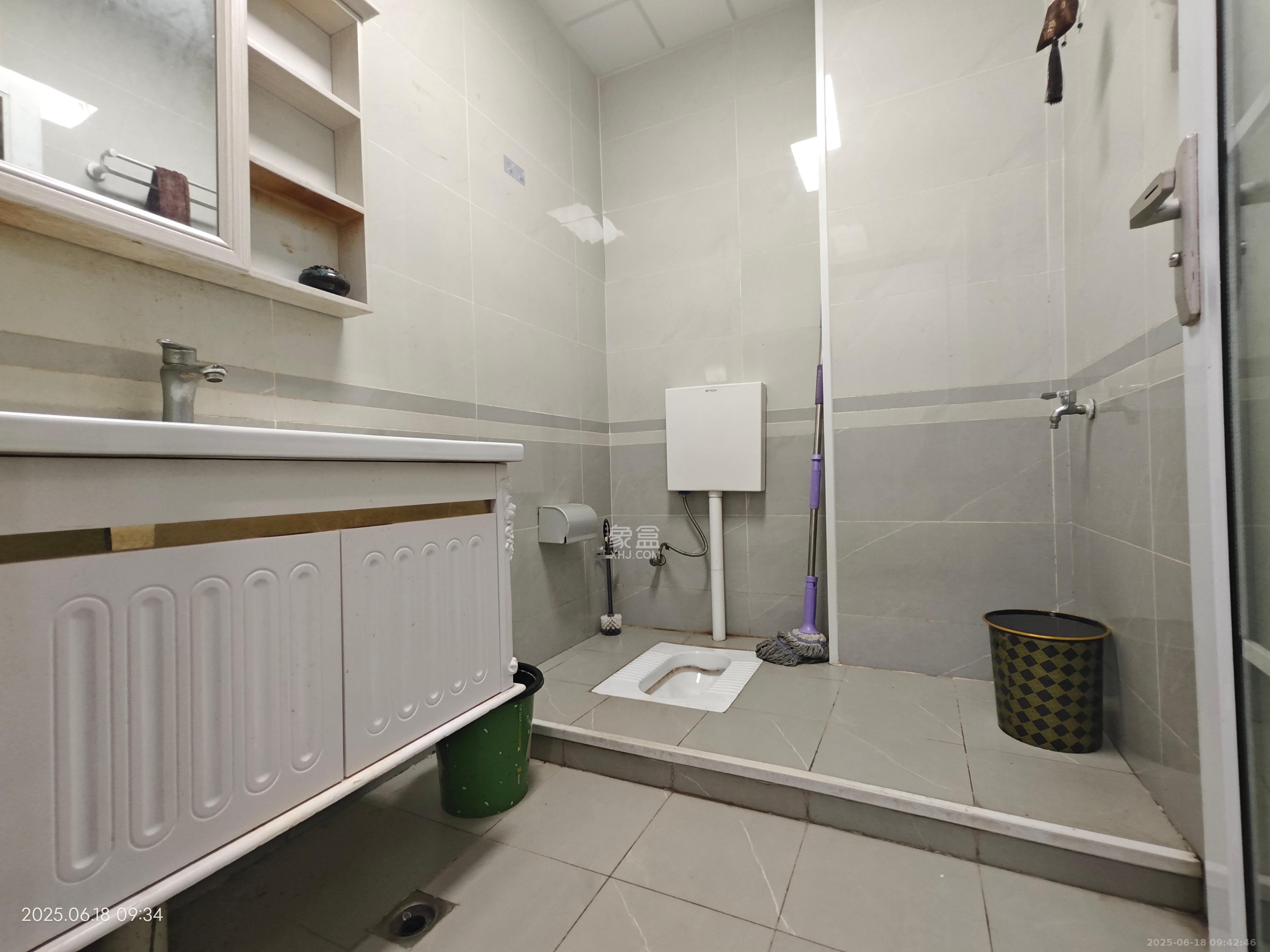 华润置地广场二期   200.0㎡      9500.0元/月室内图