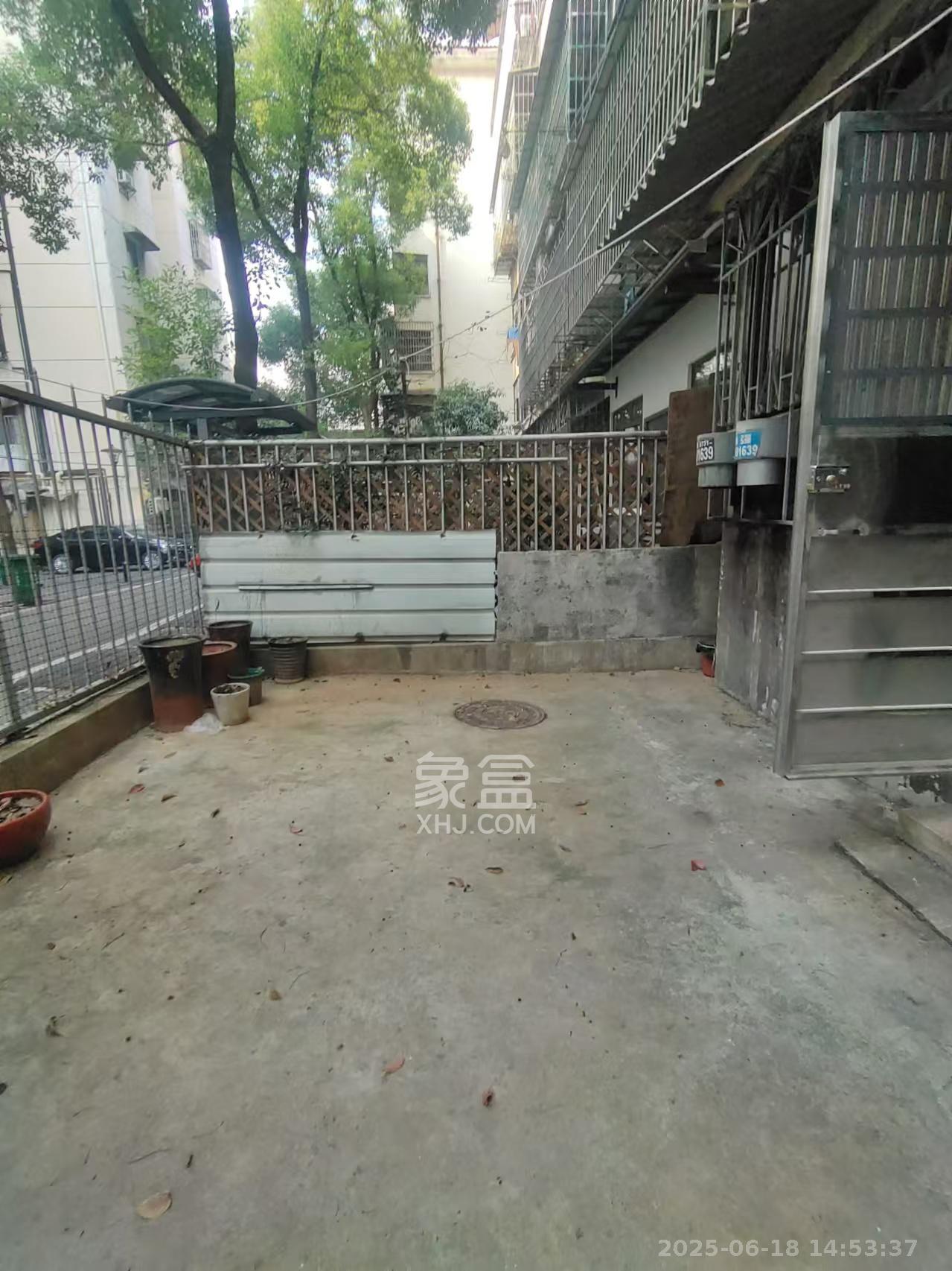 人民新村  2室1厅1卫   2000.00元/月室内图
