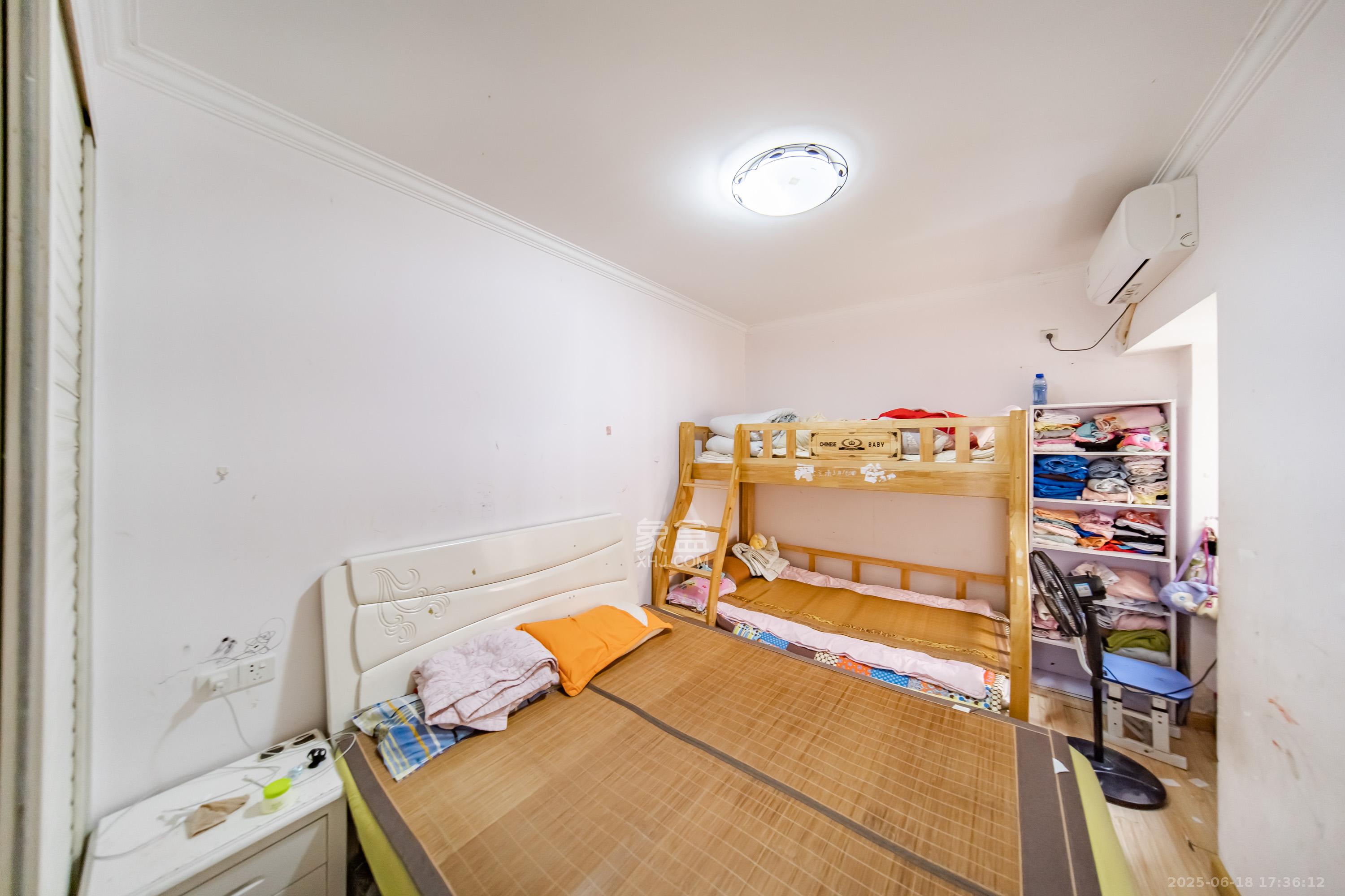 湘熙水郡(观澜海赋家园)  3室2厅1卫    89.0万 湘熙水郡(观澜海赋家园)  3室2厅1卫    89.0万卧室