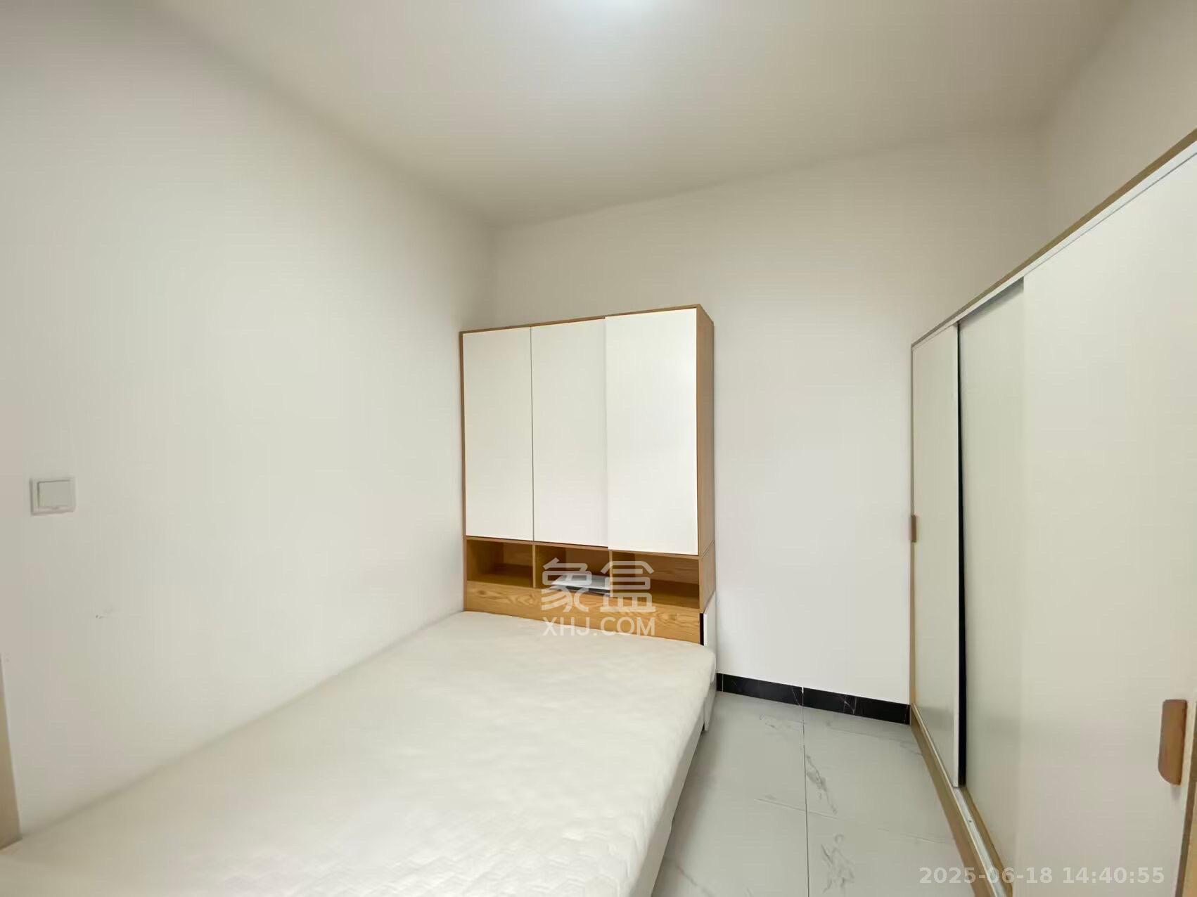 嘉雨兴园  2室1厅1卫    2600.0元/月室内图