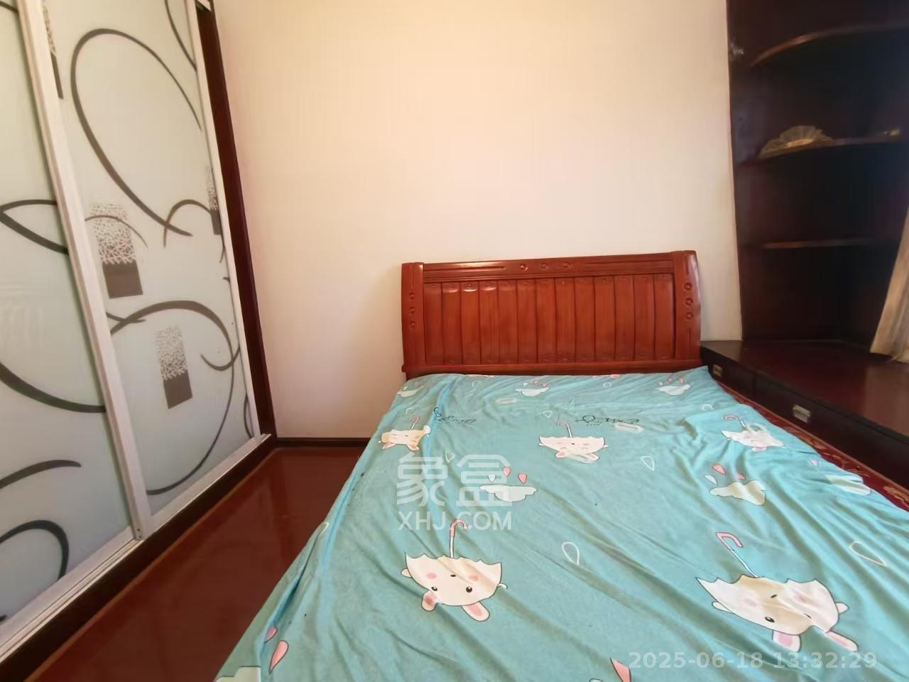 圣力华苑 3室2厅2卫 1800.0元/月 圣力华苑 3室2厅2卫 1800.0元/月室内图