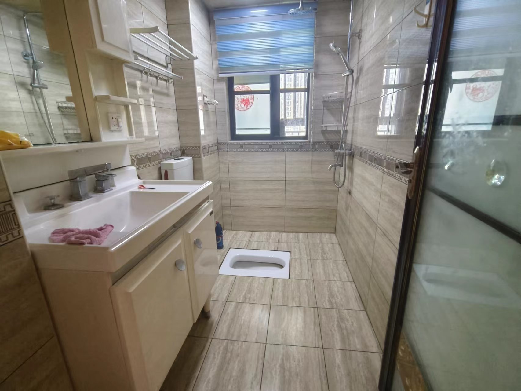 众一桂府  4室2厅2卫    3500.0元/月室内图