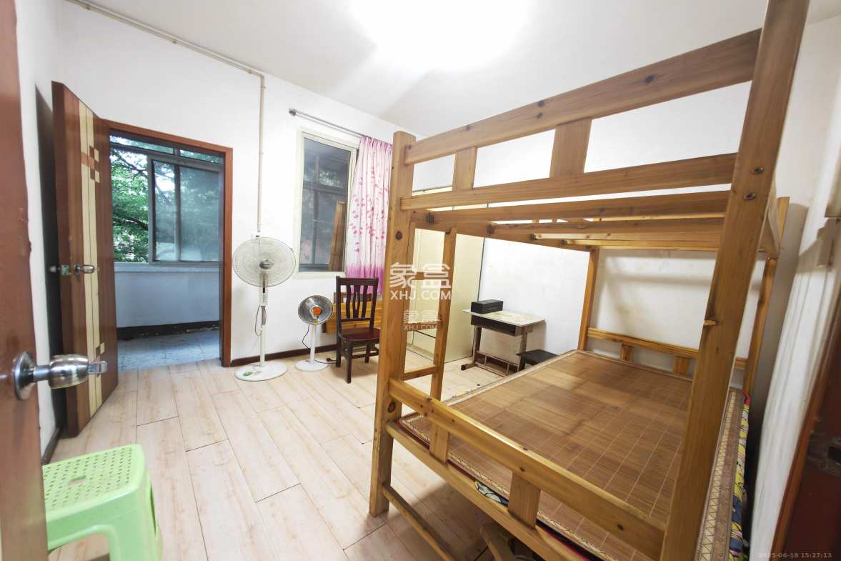 桂花社区制钉厂宿舍 3室1厅1卫 1400.0元/月 桂花社区制钉厂宿舍 3室1厅1卫 1400.0元/月室内图