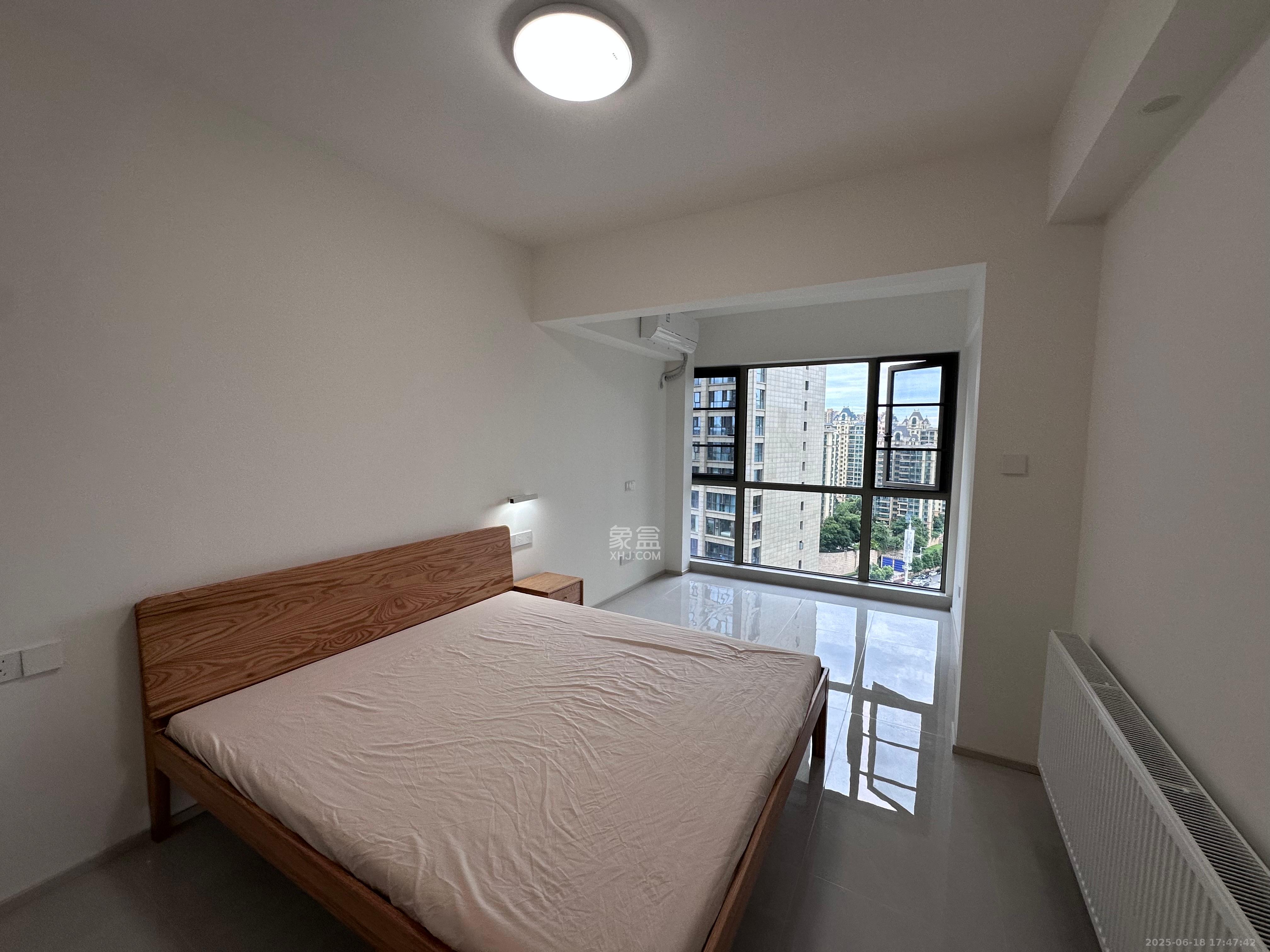 万象府台  5室2厅2卫   6500.00元/月室内图