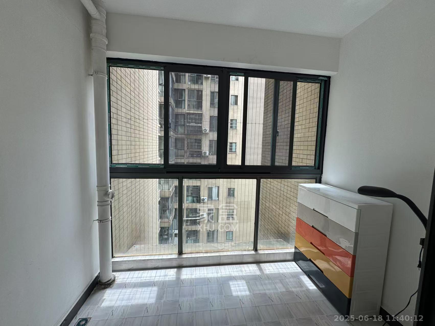 鑫远熙山 4室2厅2卫 2500.0元/月 鑫远熙山 4室2厅2卫 2500.0元/月室内图