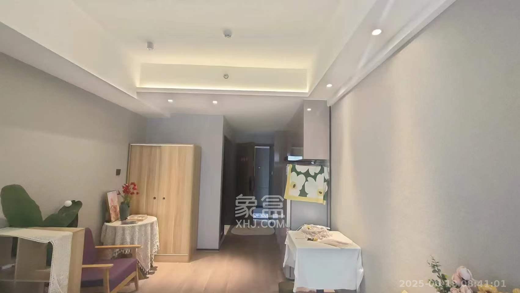 达美涧溪山  1室1厅1卫    1700.0元/月室内图