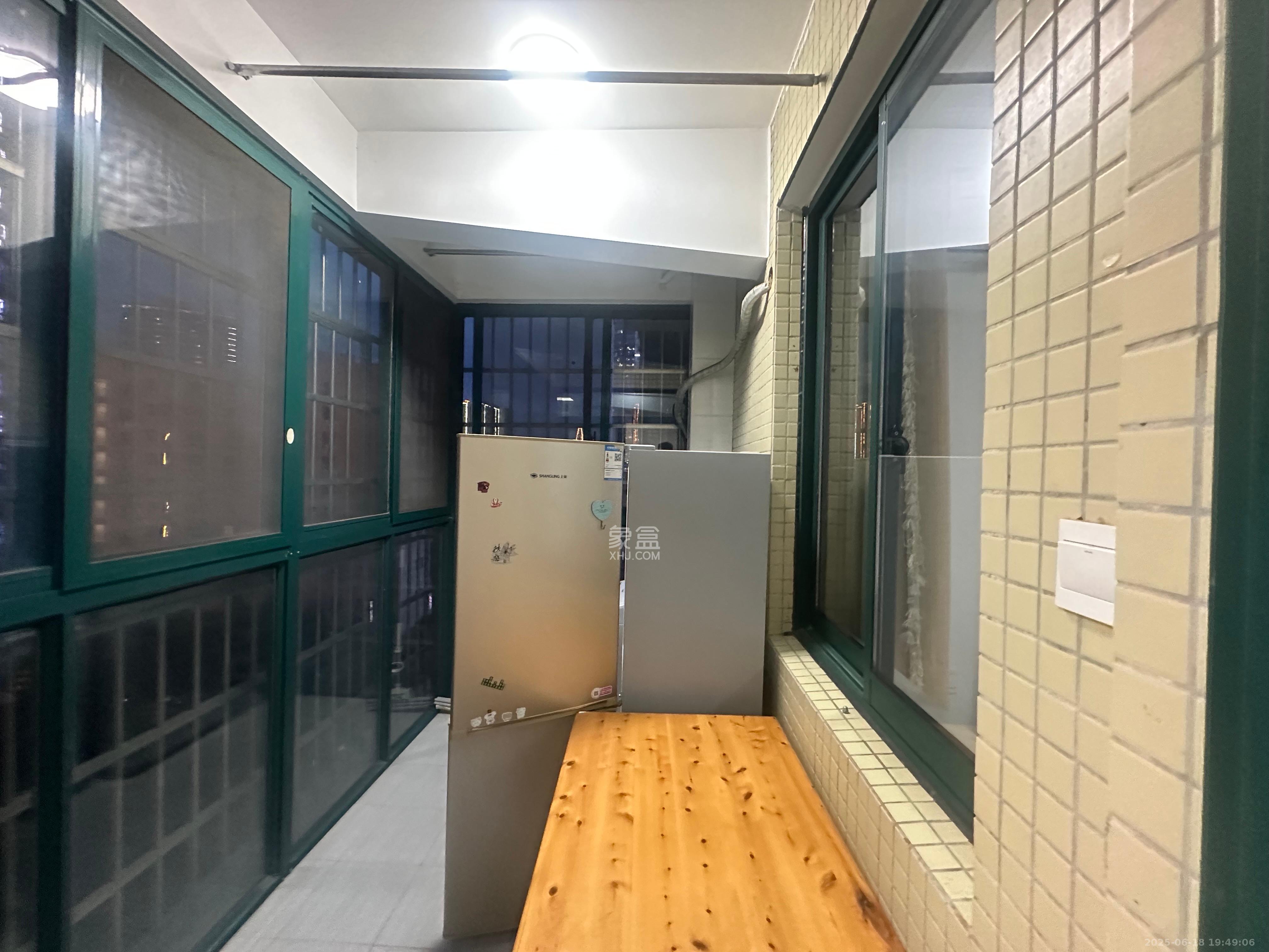 岳北和苑  1室1厅1卫   1300.00元/月室内图