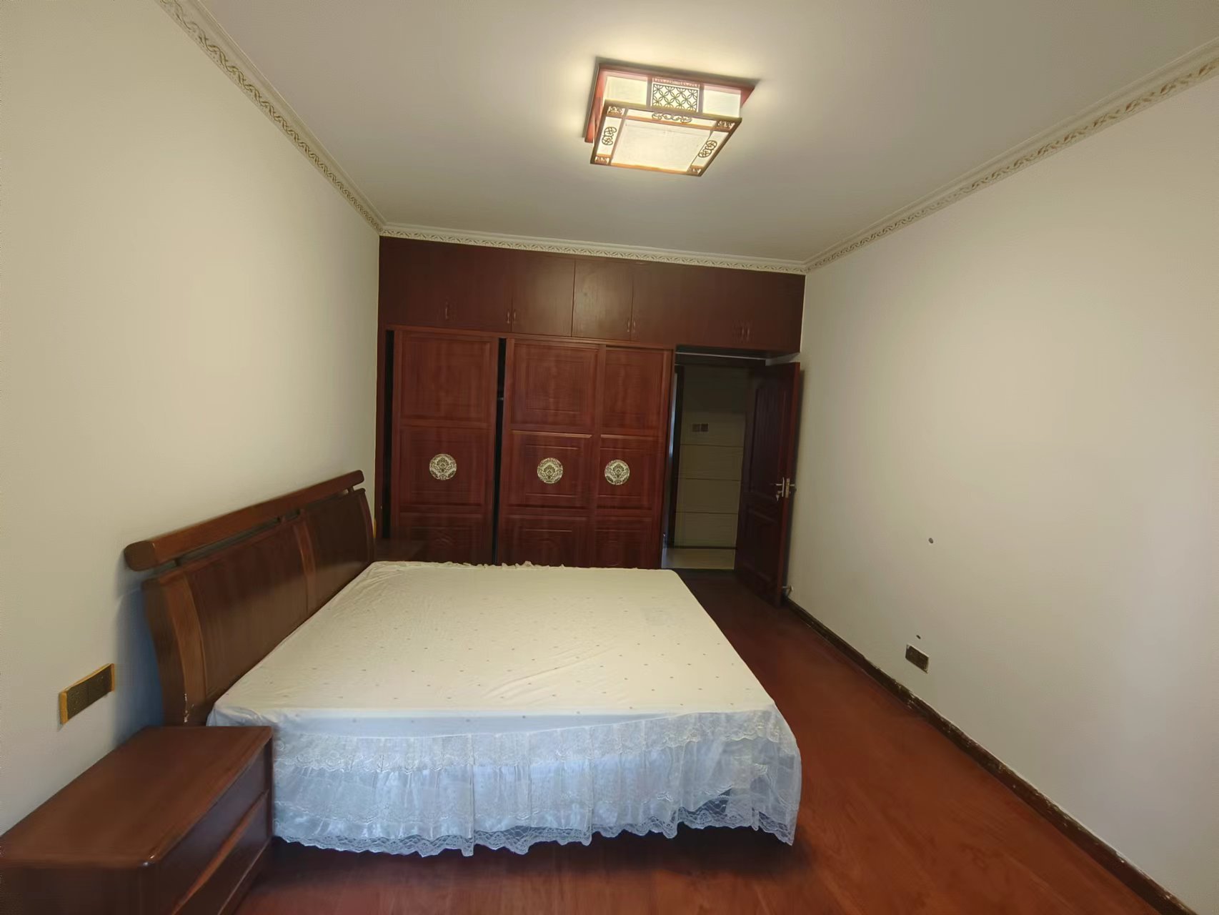 众一桂府 4室2厅2卫 3500.0元/月 众一桂府 4室2厅2卫 3500.0元/月室内图