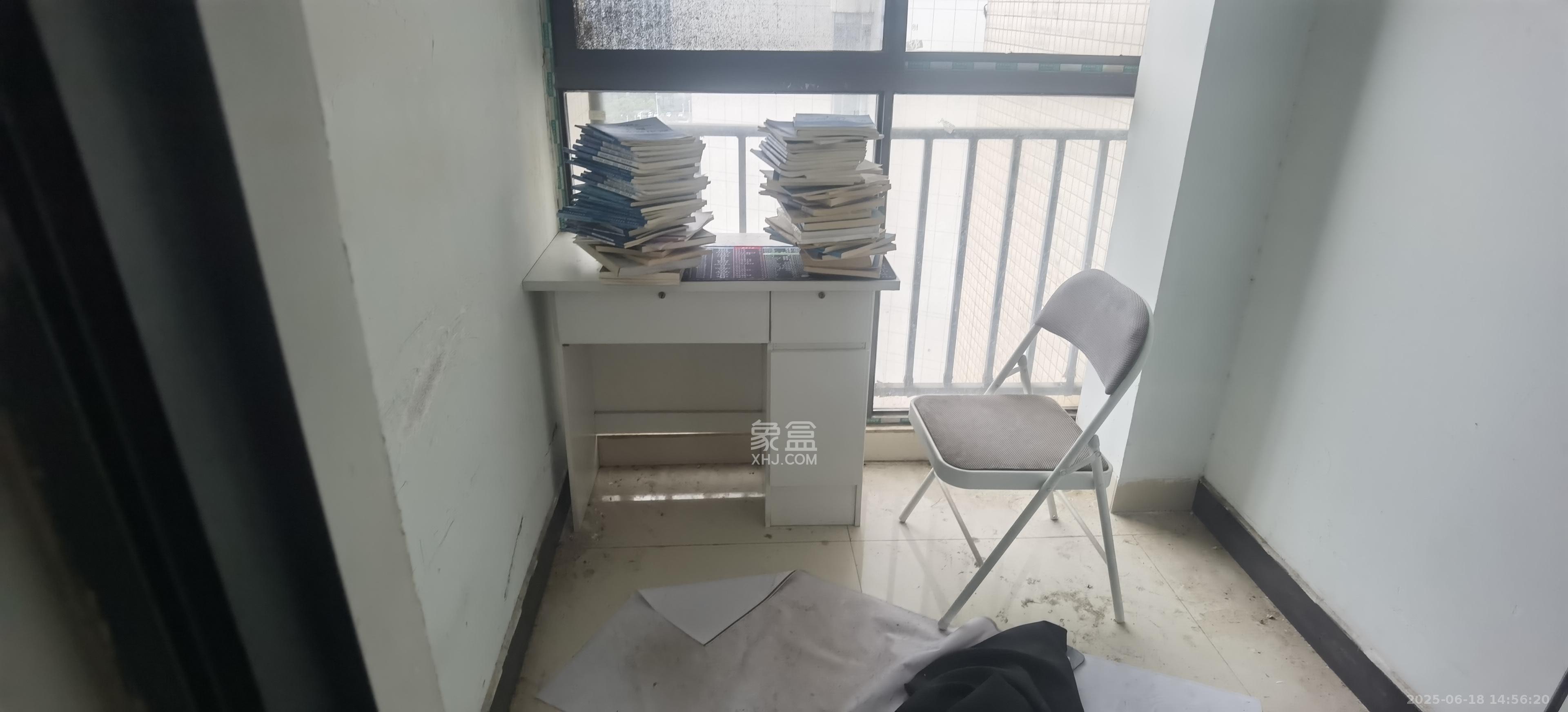 金麓国际 2室2厅2卫 2800.0元/月 金麓国际 2室2厅2卫 2800.0元/月室内图