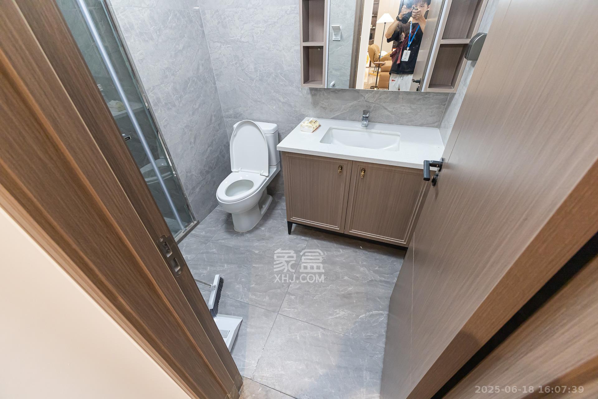 时代建发和著 4室2厅3卫 275.0万 时代建发和著 4室2厅3卫 275.0万卫生间