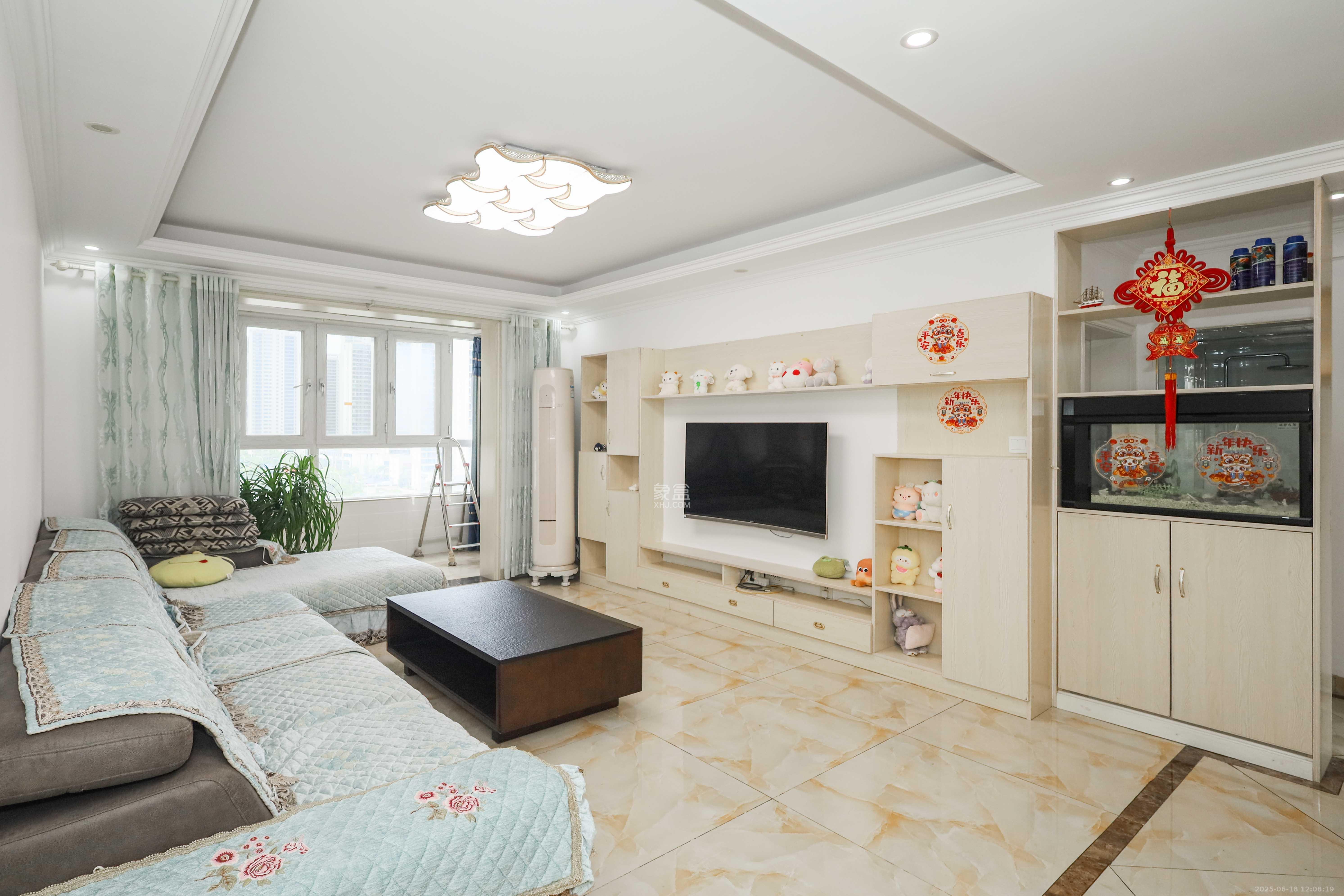 中国铁建梅溪青秀一期 3室2厅1卫 112.0万 中国铁建梅溪青秀一期 3室2厅1卫 112.0万客厅