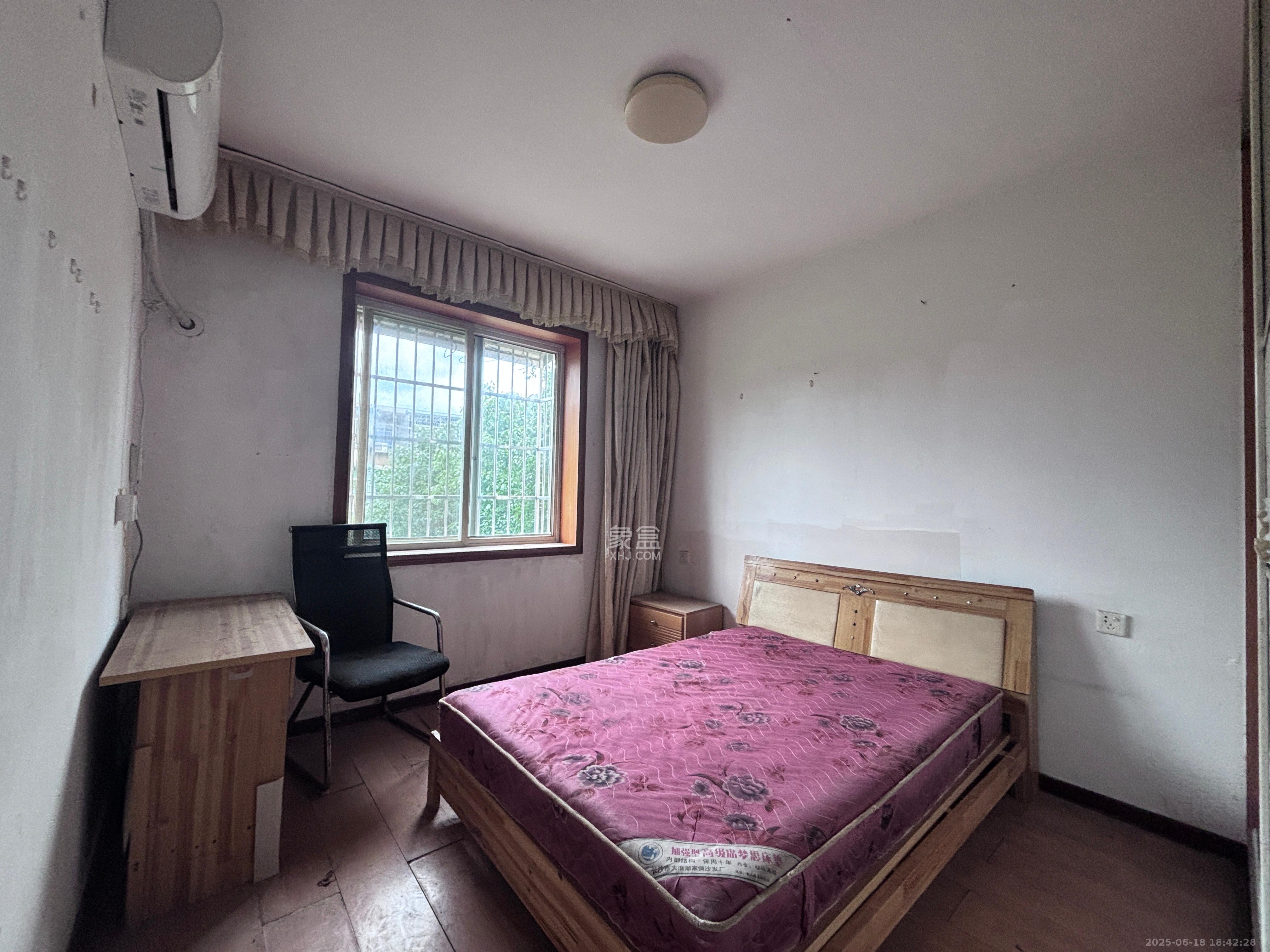 茶园坡社区(原王家冲社区)  3室2厅1卫    1500.0元/月室内图