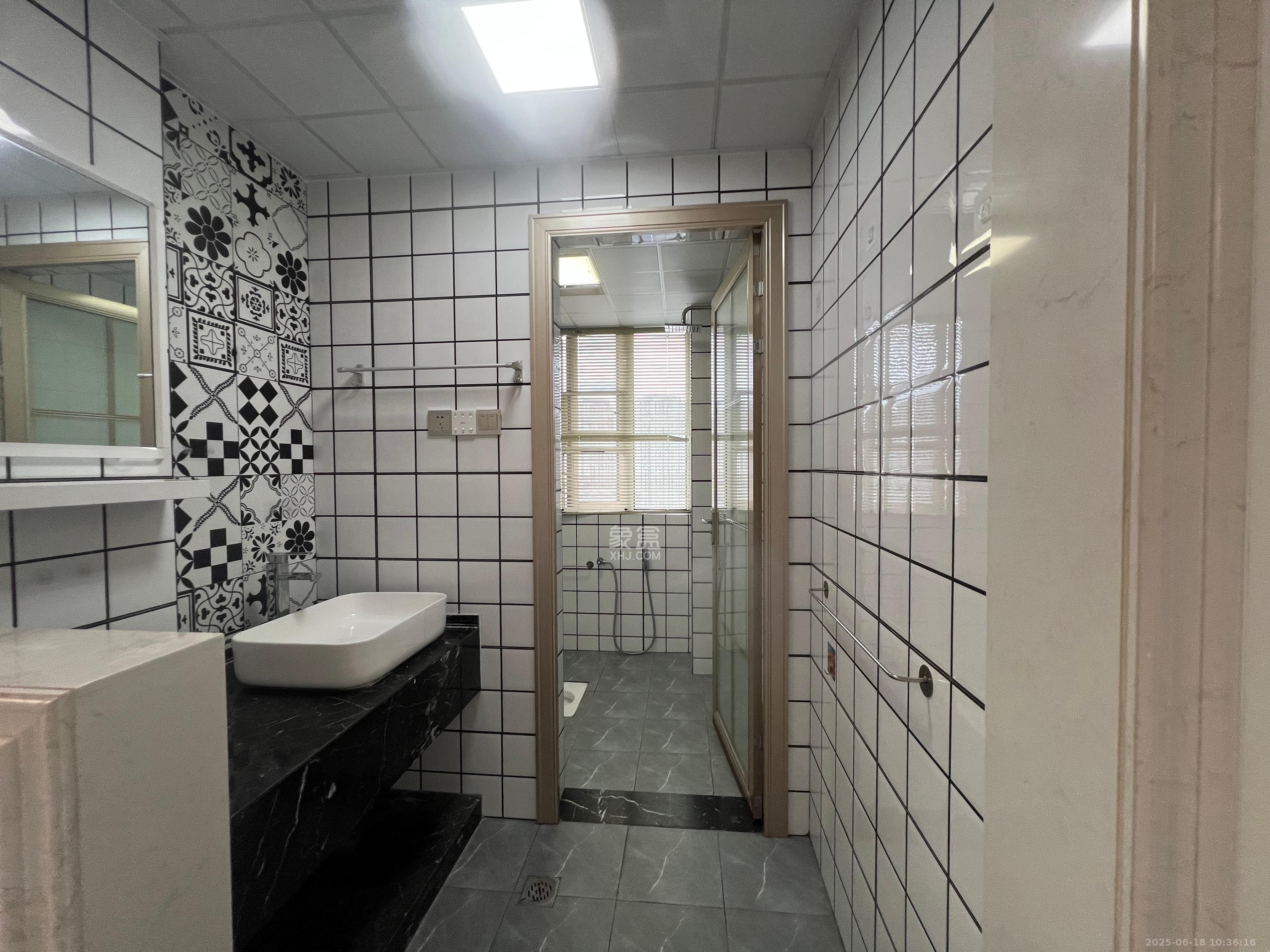 五矿万境水岸  3室2厅2卫   2300.00元/月室内图