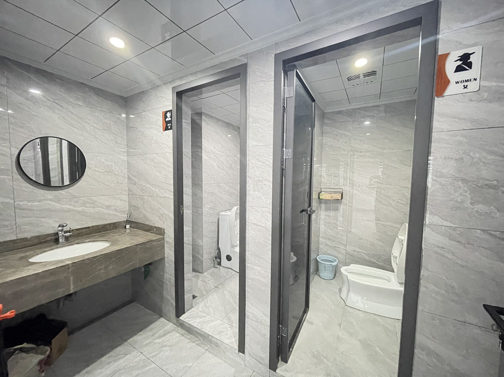 海涯大厦 4室2厅2卫 8000.0元/月 海涯大厦 4室2厅2卫 8000.0元/月室内图