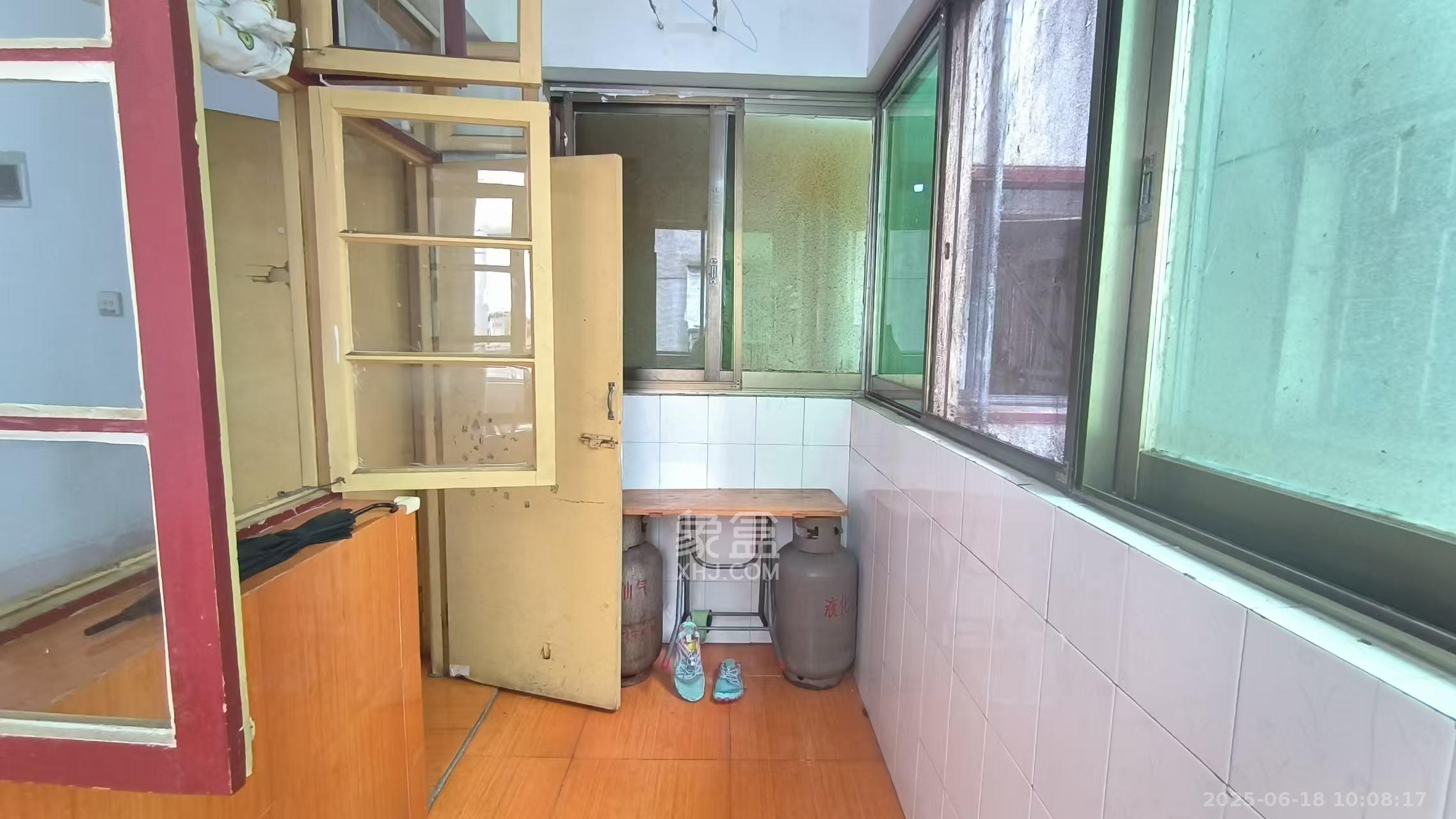 吉景小区  1室1厅1卫   1300.00元/月室内图