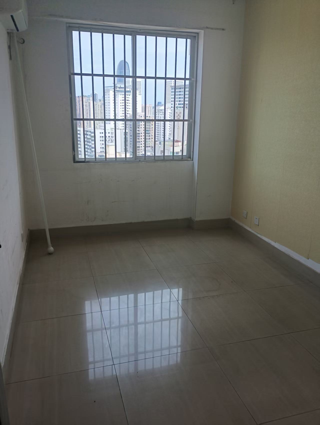 中盐大厦 3室1厅2卫 3000.0元/月 中盐大厦 3室1厅2卫 3000.0元/月室内图