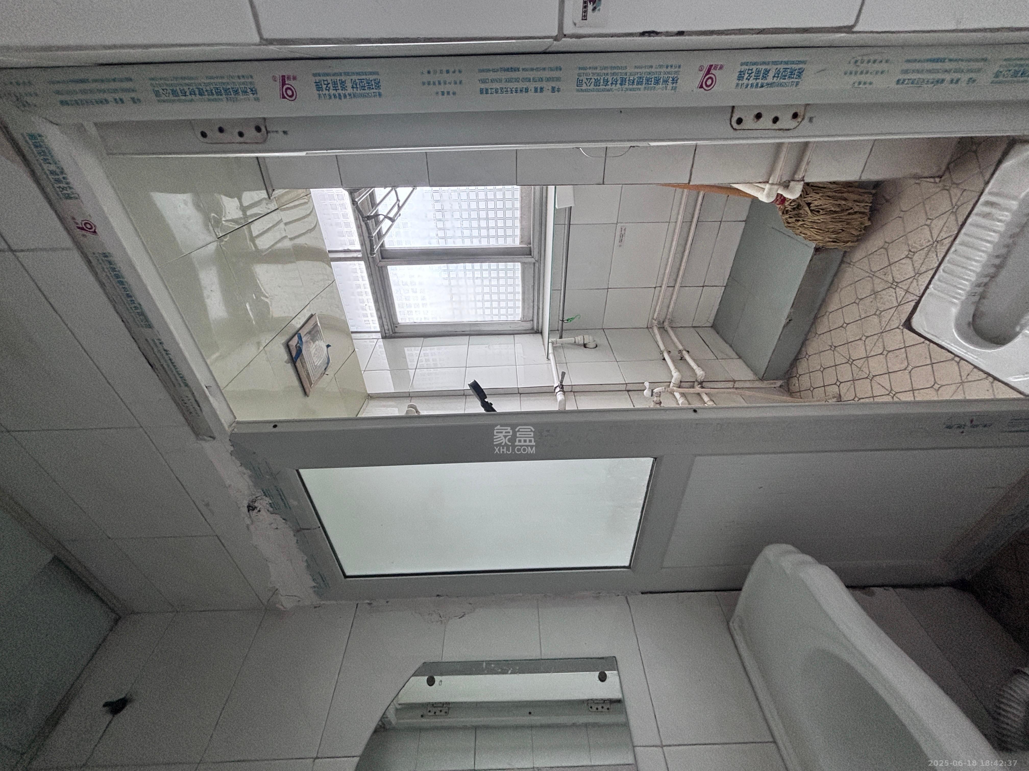 茶园坡社区(原王家冲社区) 3室2厅1卫 1500.0元/月 茶园坡社区(原王家冲社区) 3室2厅1卫 1500.0元/月室内图