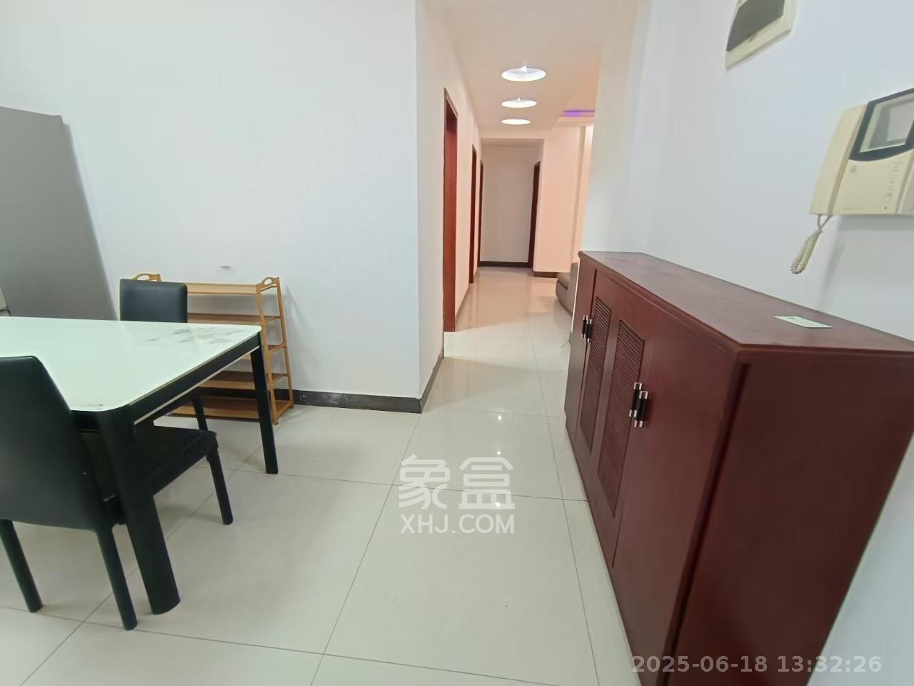 圣力华苑 3室2厅2卫 1800.0元/月 圣力华苑 3室2厅2卫 1800.0元/月室内图