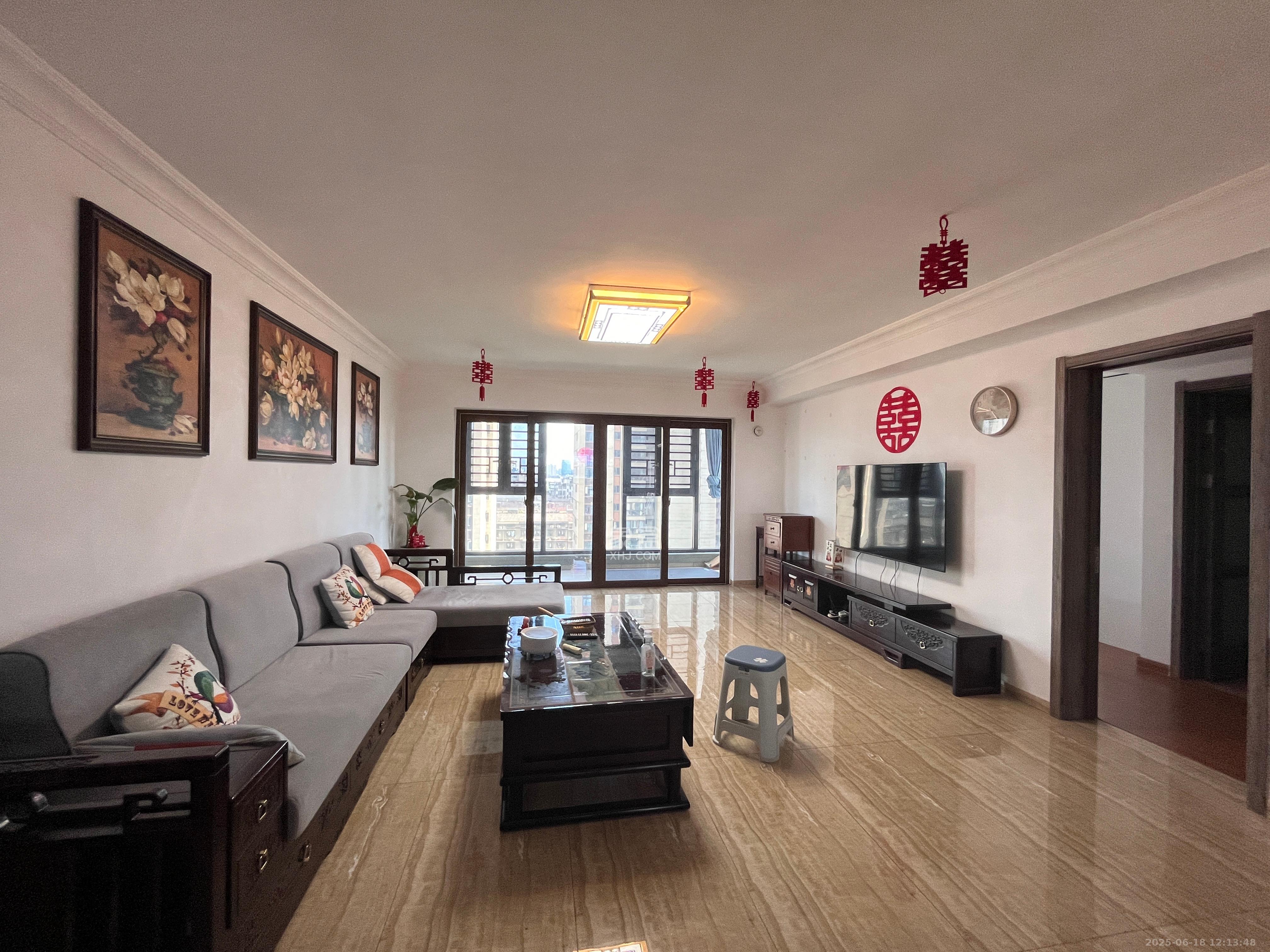 碧桂园星城首府  6室2厅3卫    6000.0元/月 碧桂园星城首府  6室2厅3卫    6000.0元/月