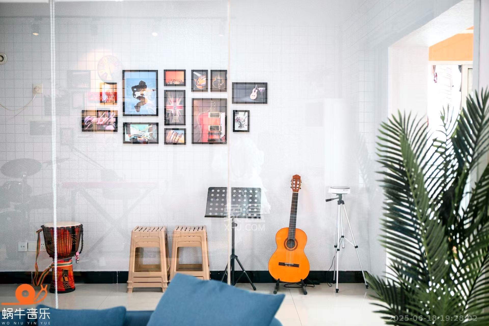 芙蓉蓉苑  1室1厅1卫    3000.0元/月室内图