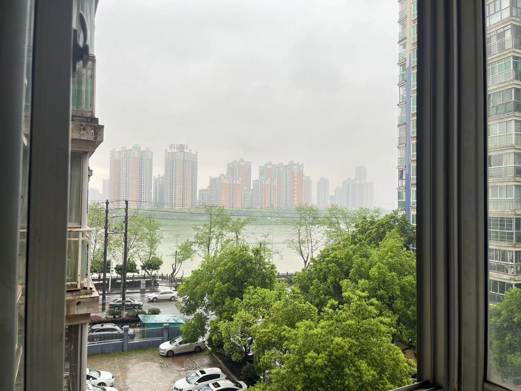 禧诚月畔湾  3室2厅2卫    2000.0元/月 禧诚月畔湾  3室2厅2卫    2000.0元/月室内图