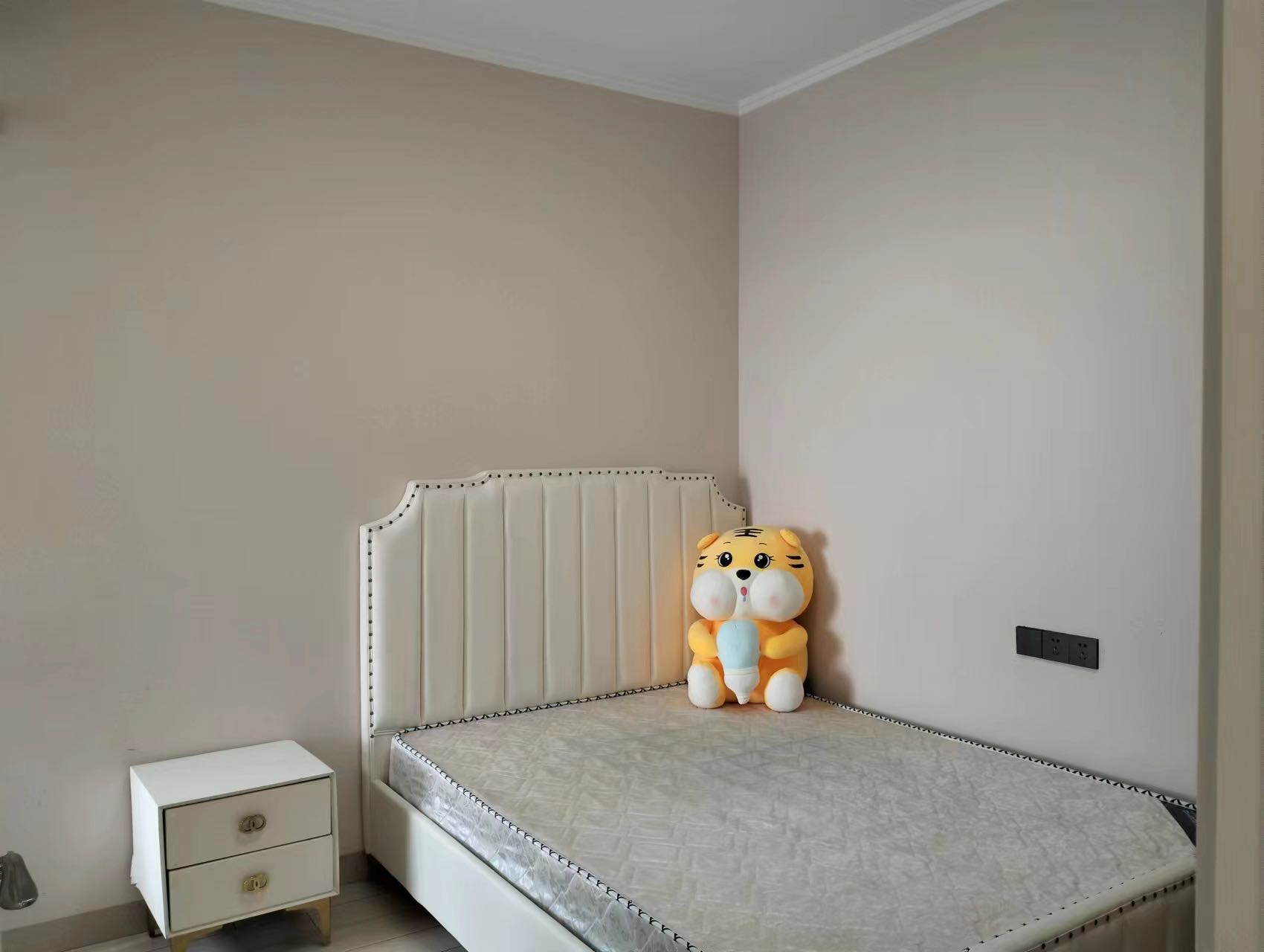 龙昆悦城 2室2厅1卫 3000.00元/月 龙昆悦城 2室2厅1卫 3000.00元/月室内图