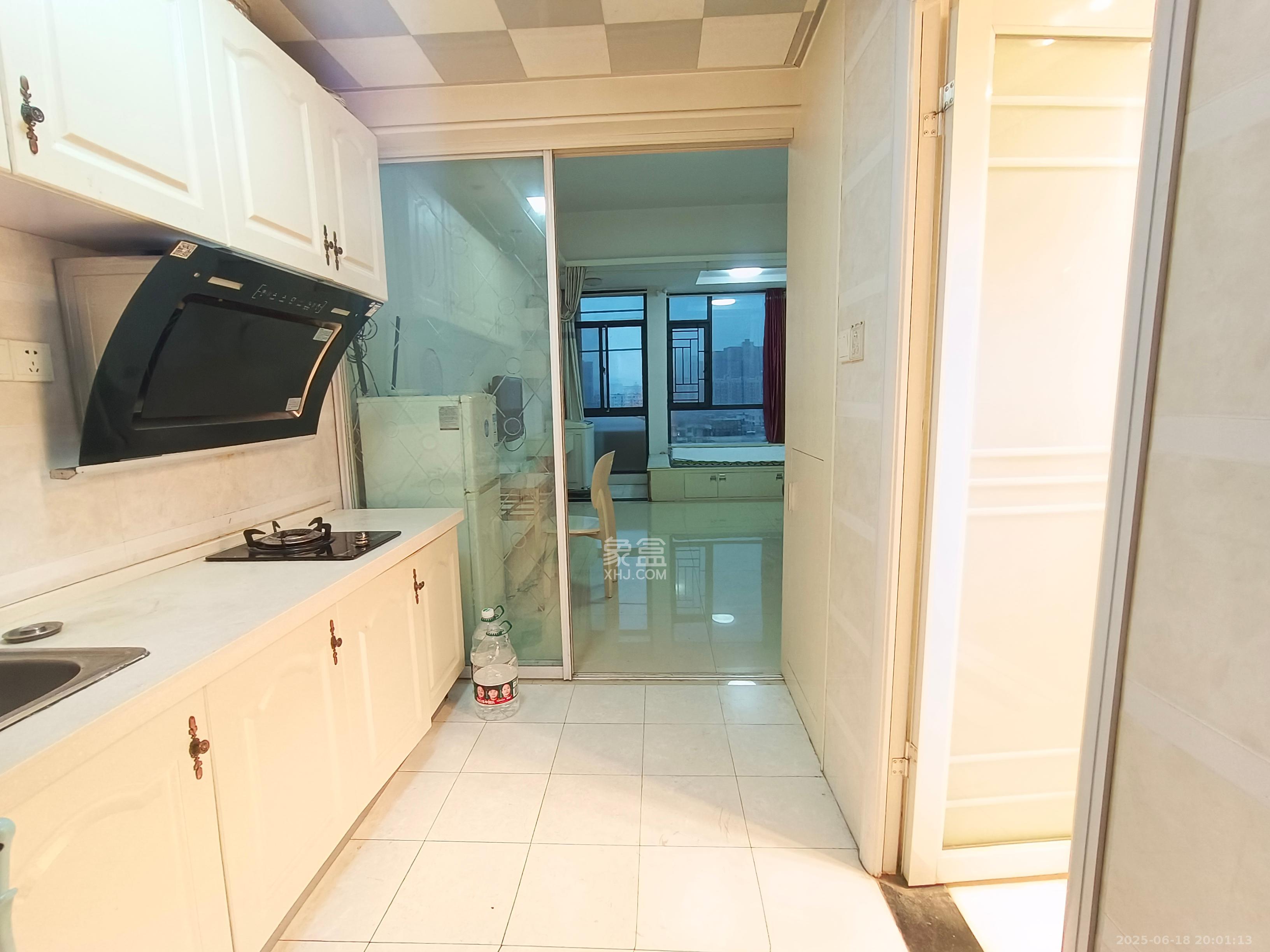 长房时代城  1室0厅1卫    1400.0元/月室内图