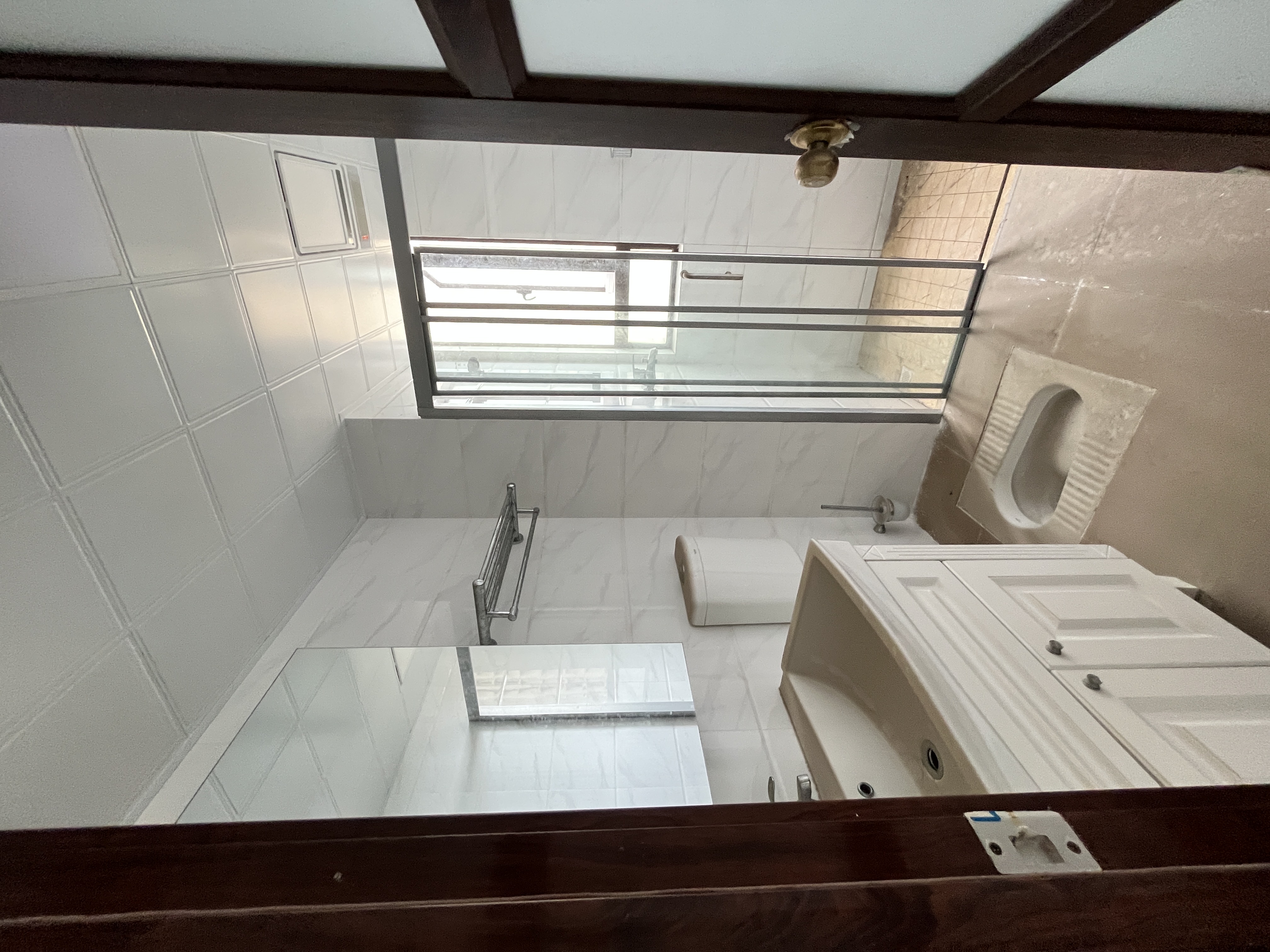 华耀碧桂园十里江湾誉峯 4室2厅2卫 1800.0元/月 华耀碧桂园十里江湾誉峯 4室2厅2卫 1800.0元/月室内图