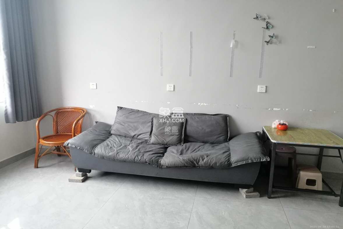 华润置地广场二期 1室1厅1卫 1500.0元/月 华润置地广场二期 1室1厅1卫 1500.0元/月室内图