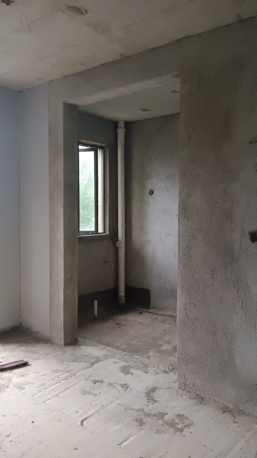 大汉龙城  4室2厅1卫    65.0万客厅