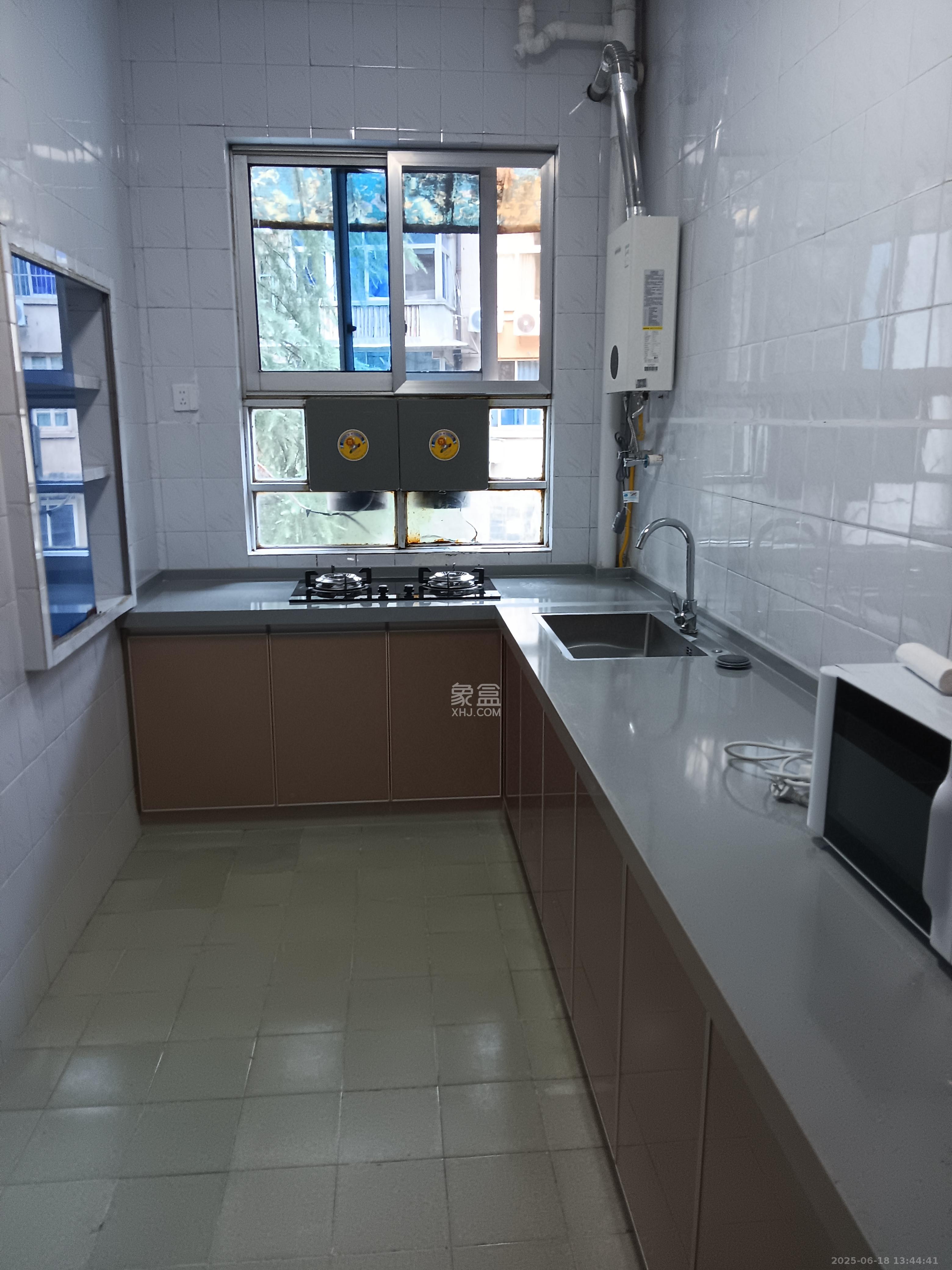 马王堆疗养院单位房  3室2厅1卫    2100.0元/月室内图