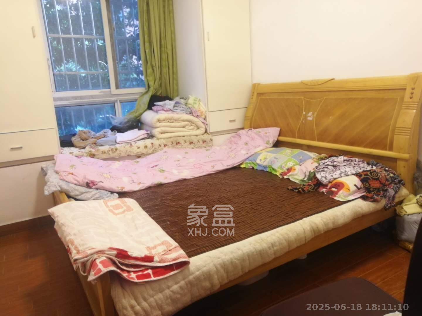 山水湾  2室2厅1卫   1700.00元/月室内图