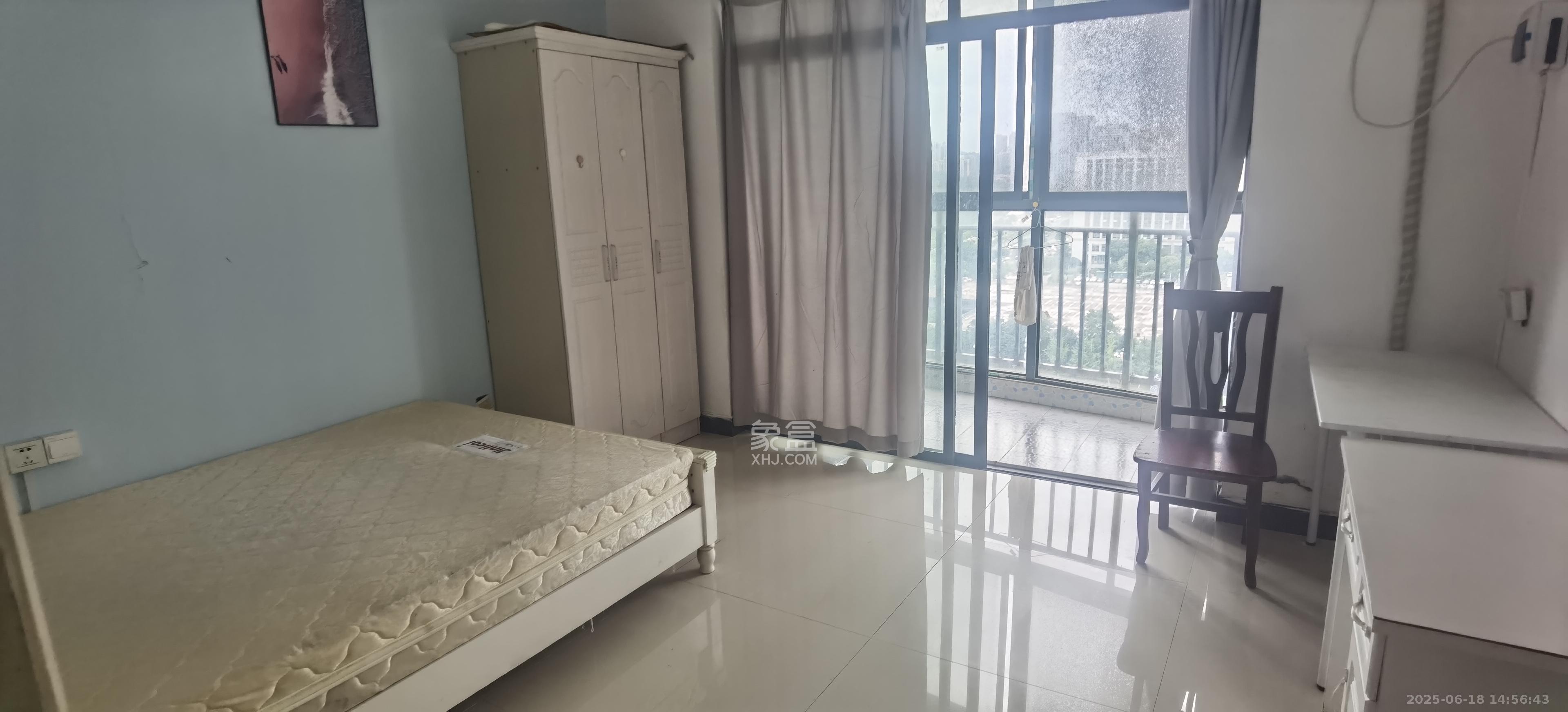 金麓国际 2室2厅2卫 2800.0元/月 金麓国际 2室2厅2卫 2800.0元/月室内图