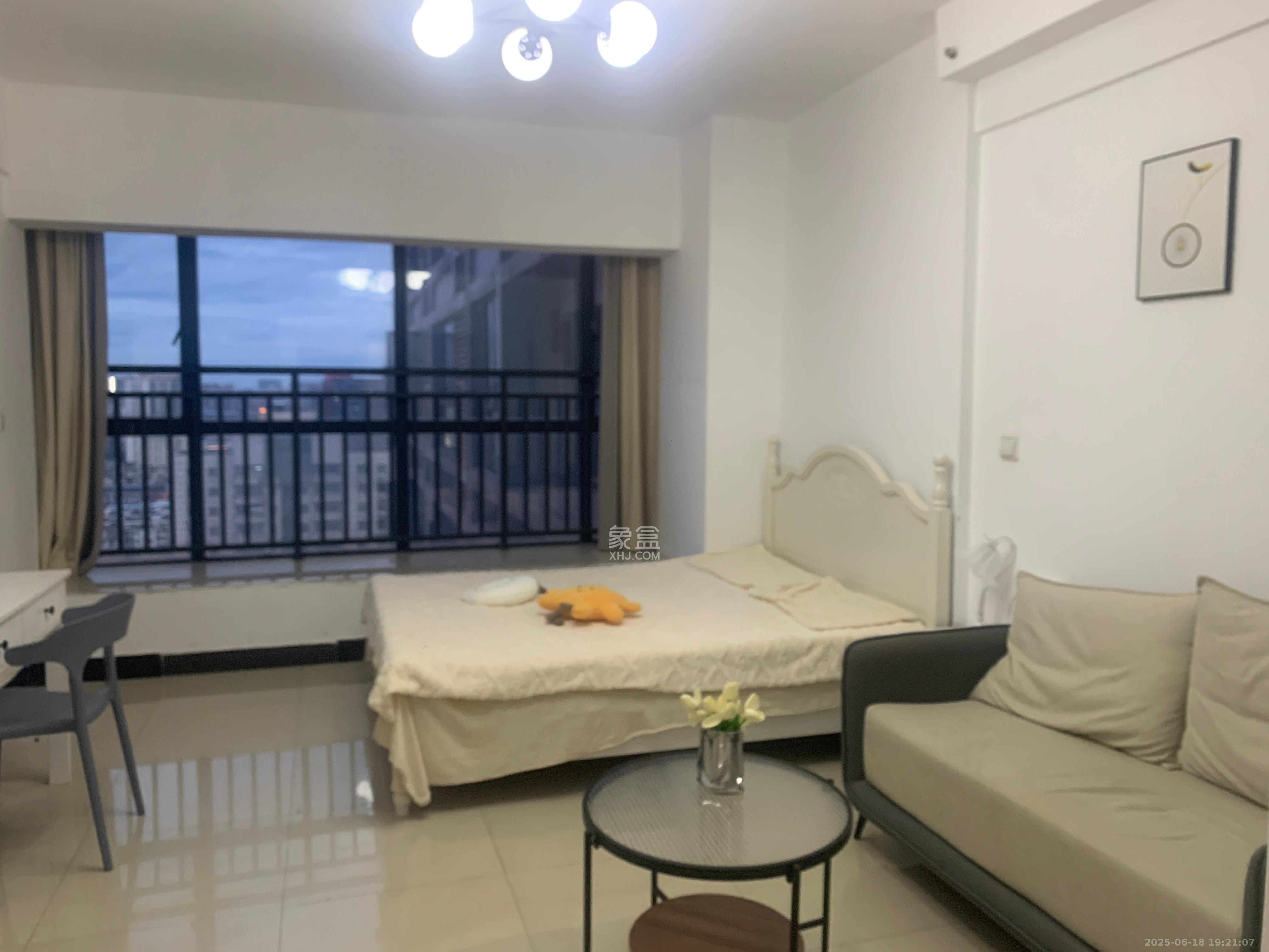 云鼎公馆  1室1厅1卫    1800.0元/月 云鼎公馆  1室1厅1卫    1800.0元/月室内图