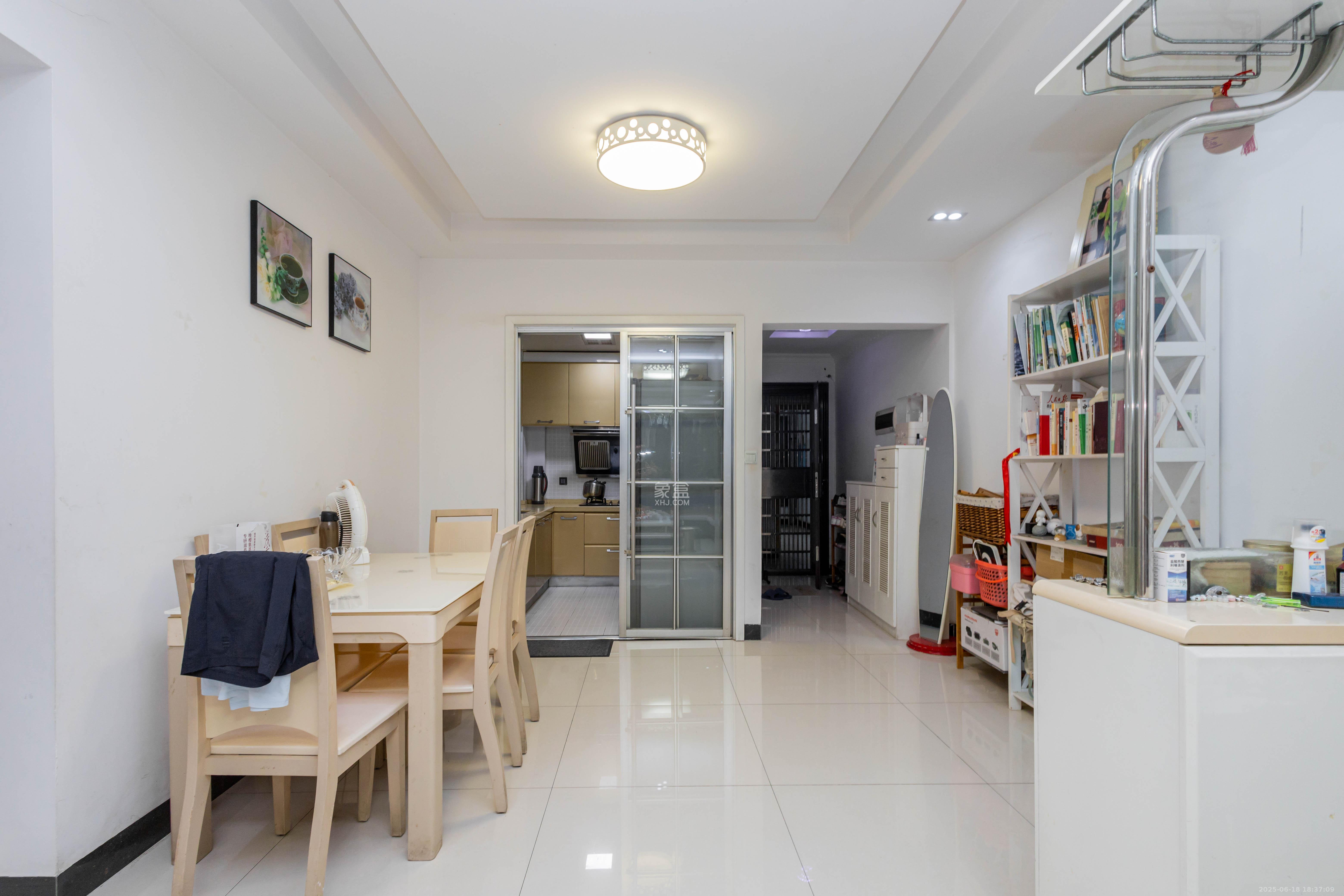 爵士湘 2室1厅1卫 48.8万 爵士湘 2室1厅1卫 48.8万客厅