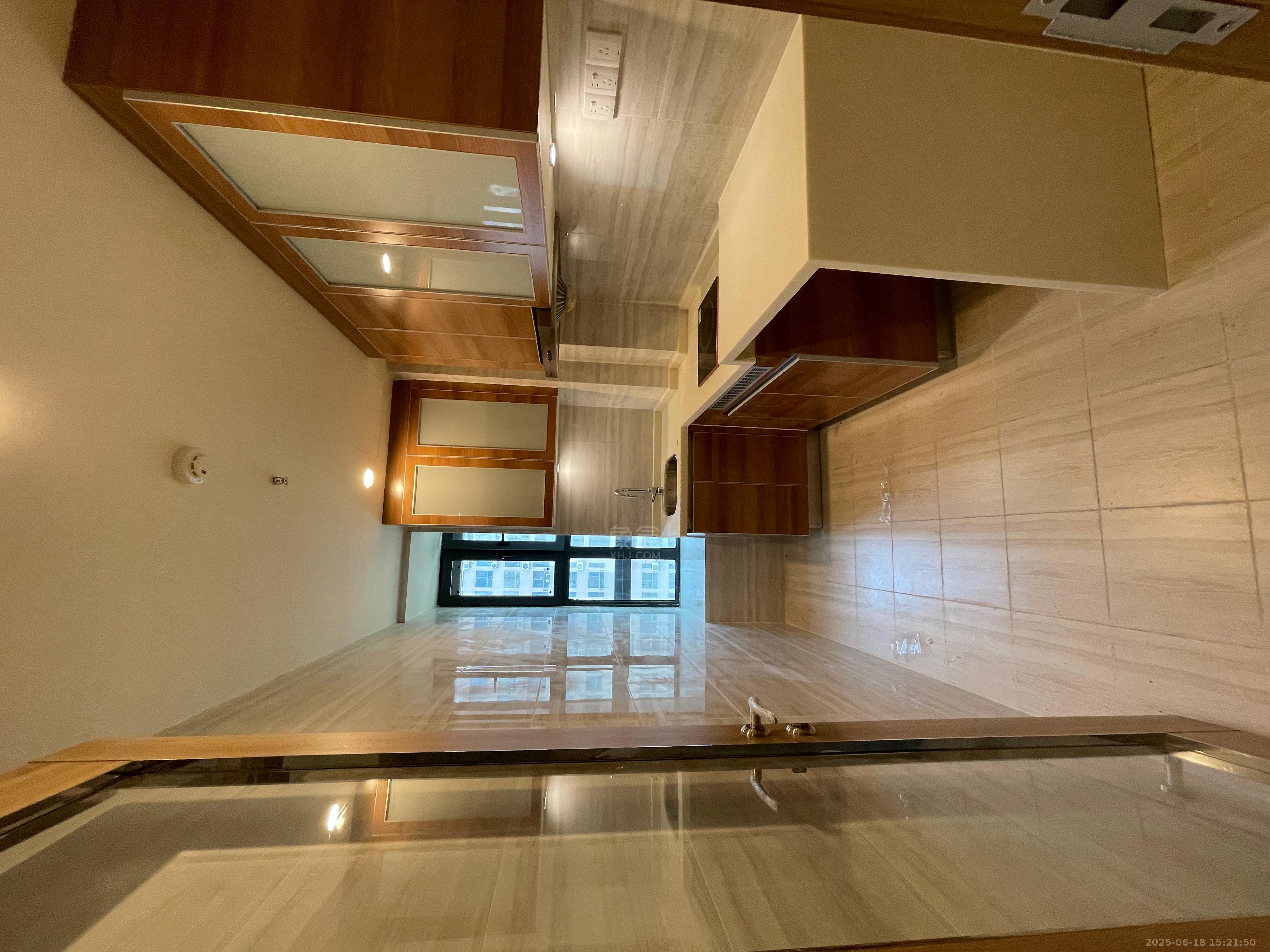 恒大华府 2室2厅1卫 1800.0元/月 恒大华府 2室2厅1卫 1800.0元/月室内图