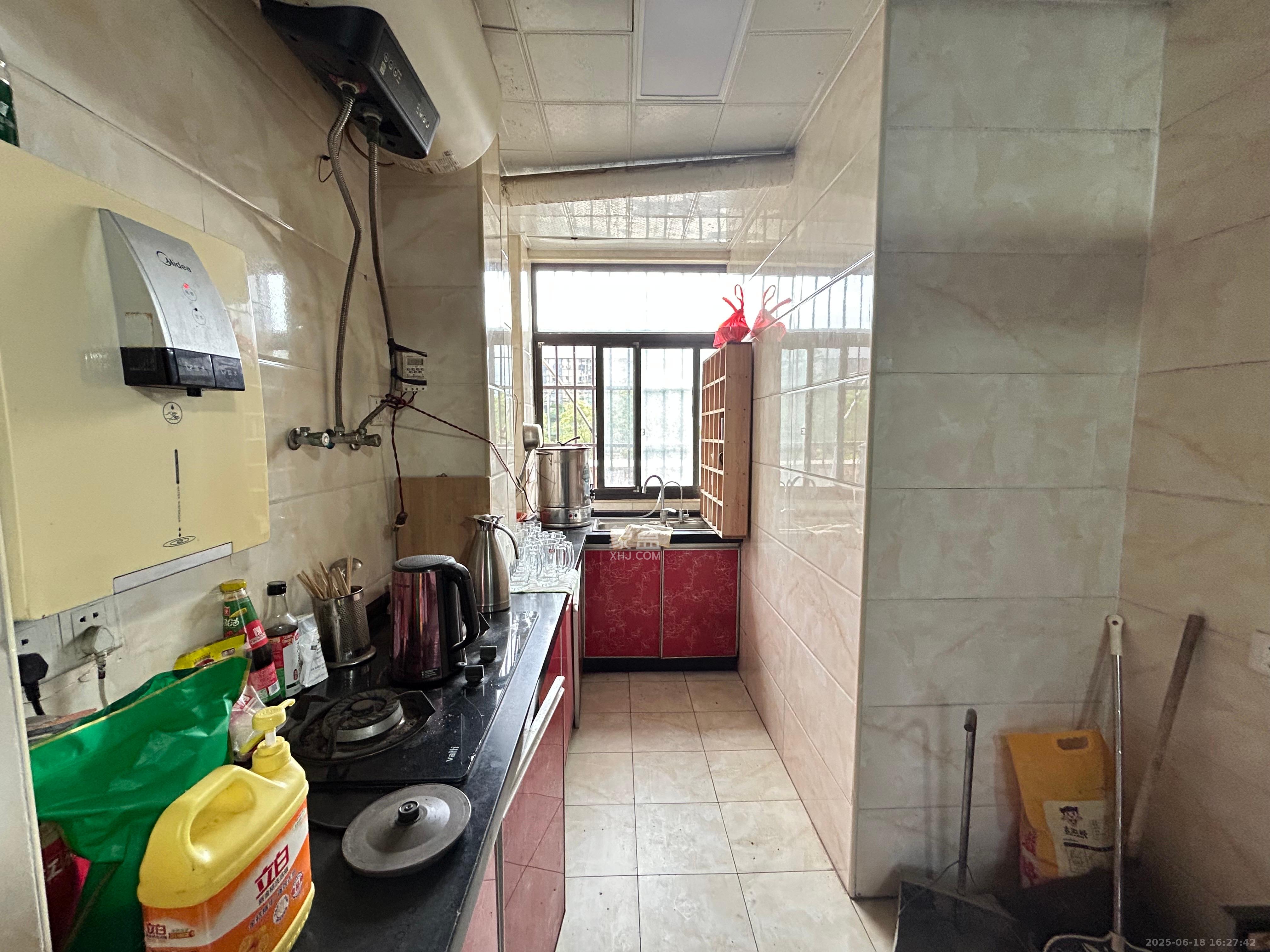 三景华御 3室2厅1卫 2000.0元/月 三景华御 3室2厅1卫 2000.0元/月室内图