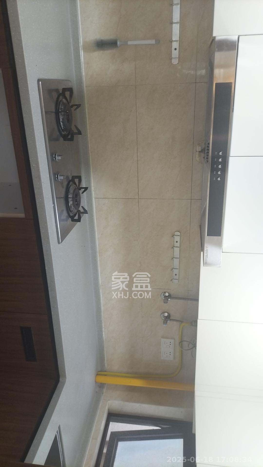万科里梅溪郡  3室2厅2卫   3600.00元/月室内图