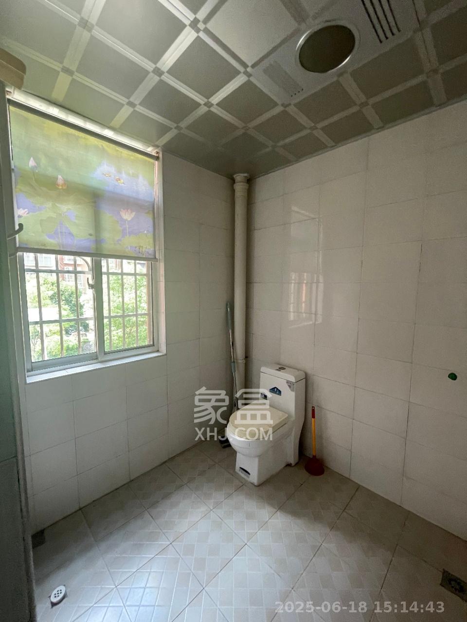 先锋新宇 3室2厅2卫 2000.0元/月 先锋新宇 3室2厅2卫 2000.0元/月室内图