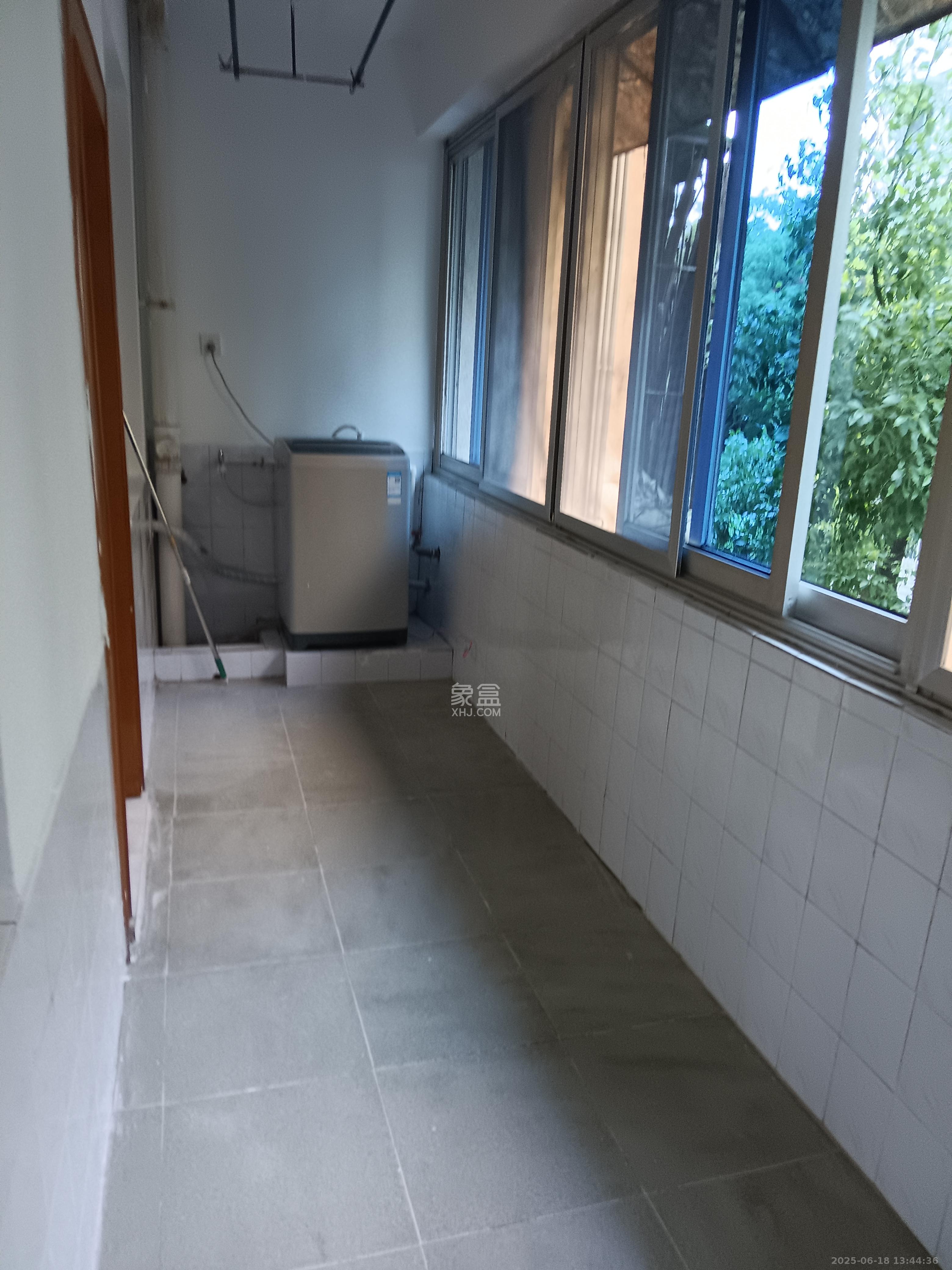 马王堆疗养院单位房 3室2厅1卫 2100.0元/月 马王堆疗养院单位房 3室2厅1卫 2100.0元/月室内图