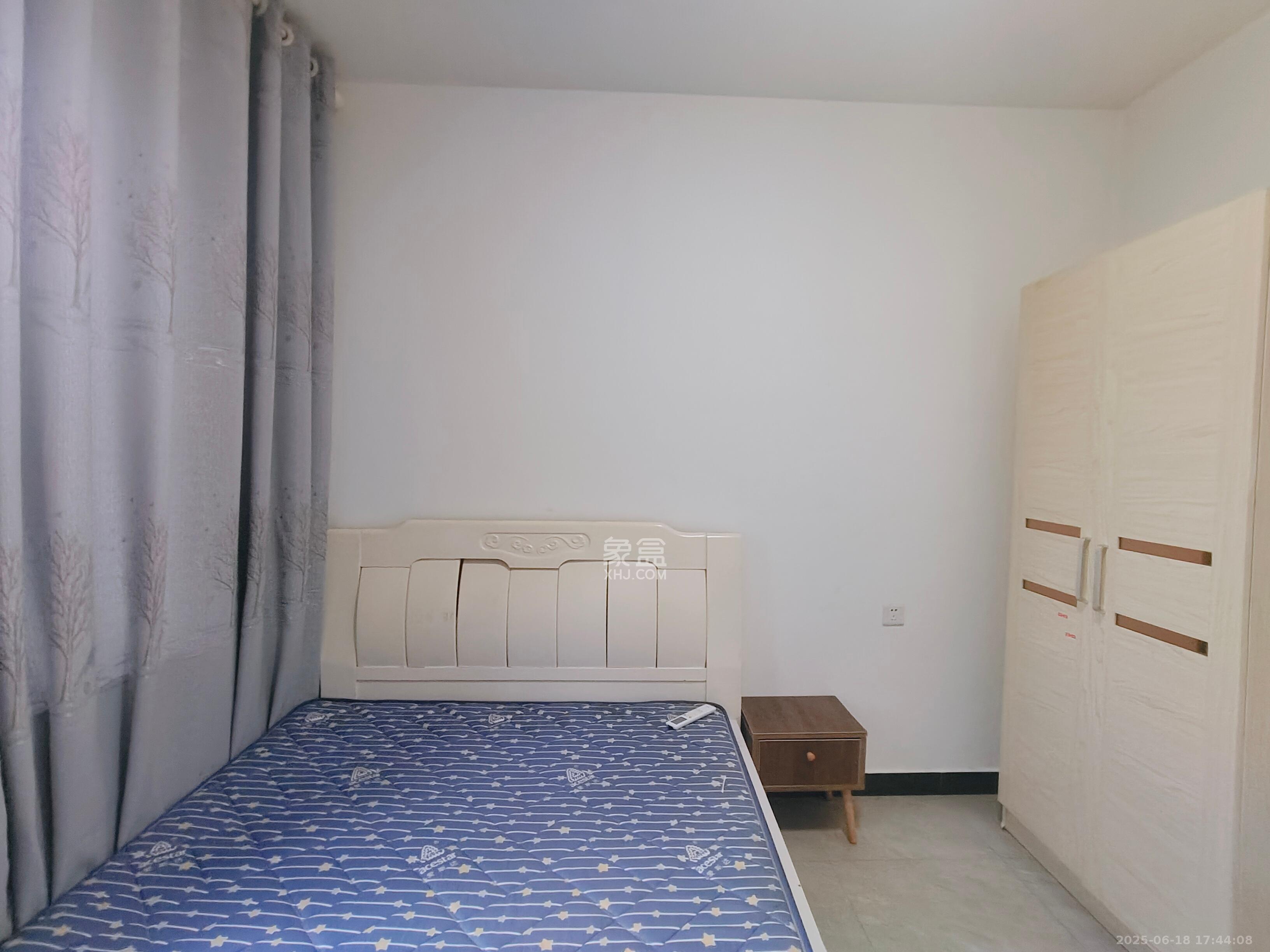 东方美地  3室2厅2卫    2600.0元/月室内图