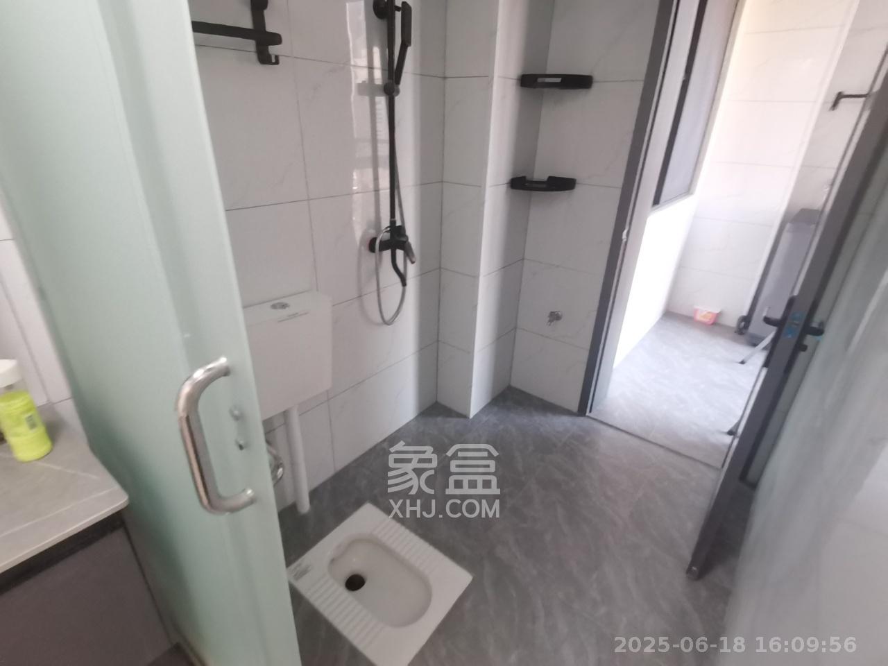山水梅溪雅郡  3室2厅1卫   2600.00元/月室内图