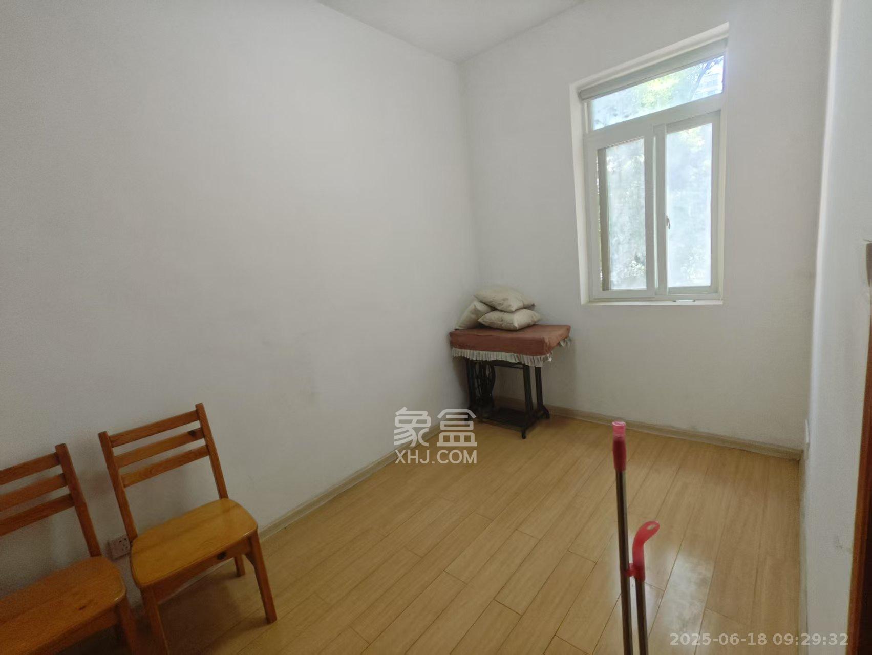 东塘电力院 3室1厅1卫 2800.0元/月 东塘电力院 3室1厅1卫 2800.0元/月室内图