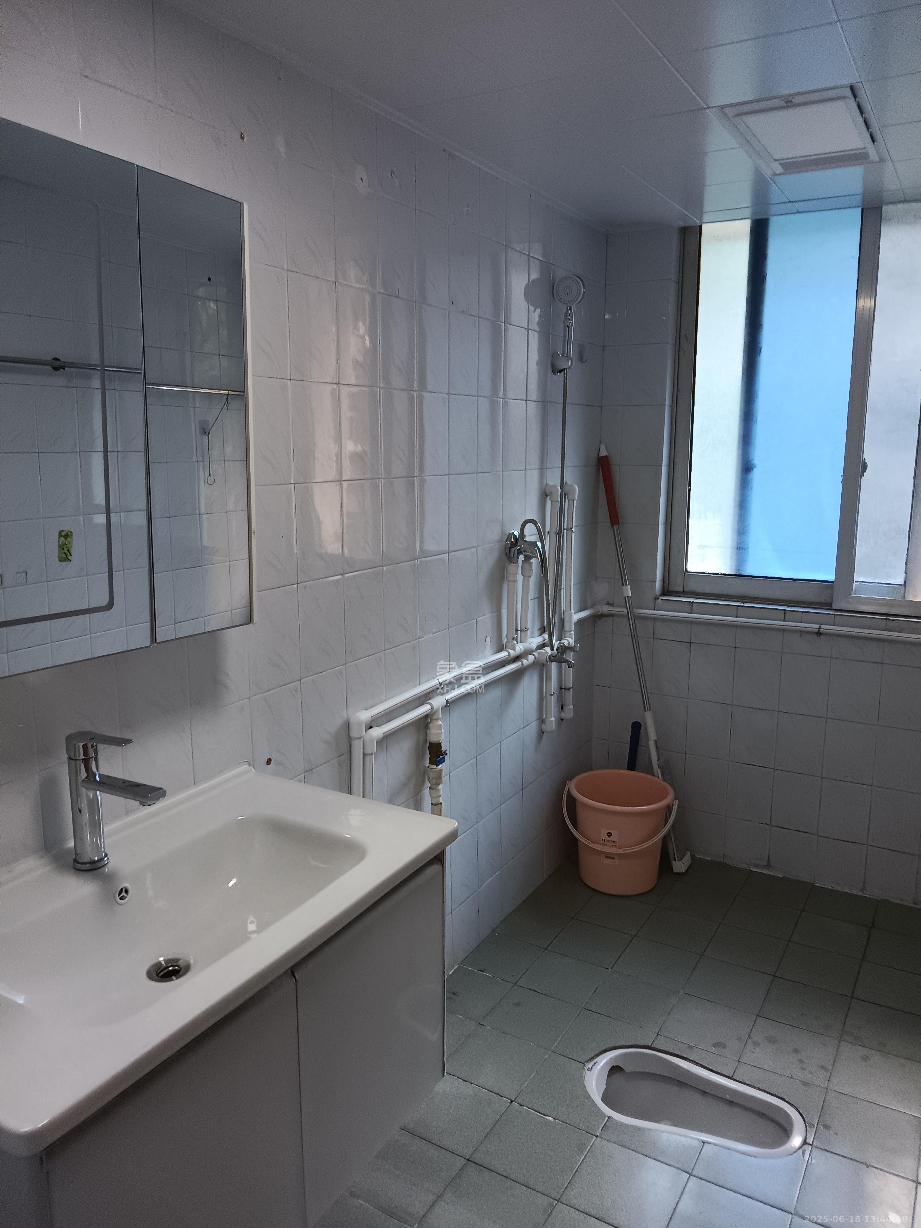 马王堆疗养院单位房  3室2厅1卫    2100.0元/月室内图