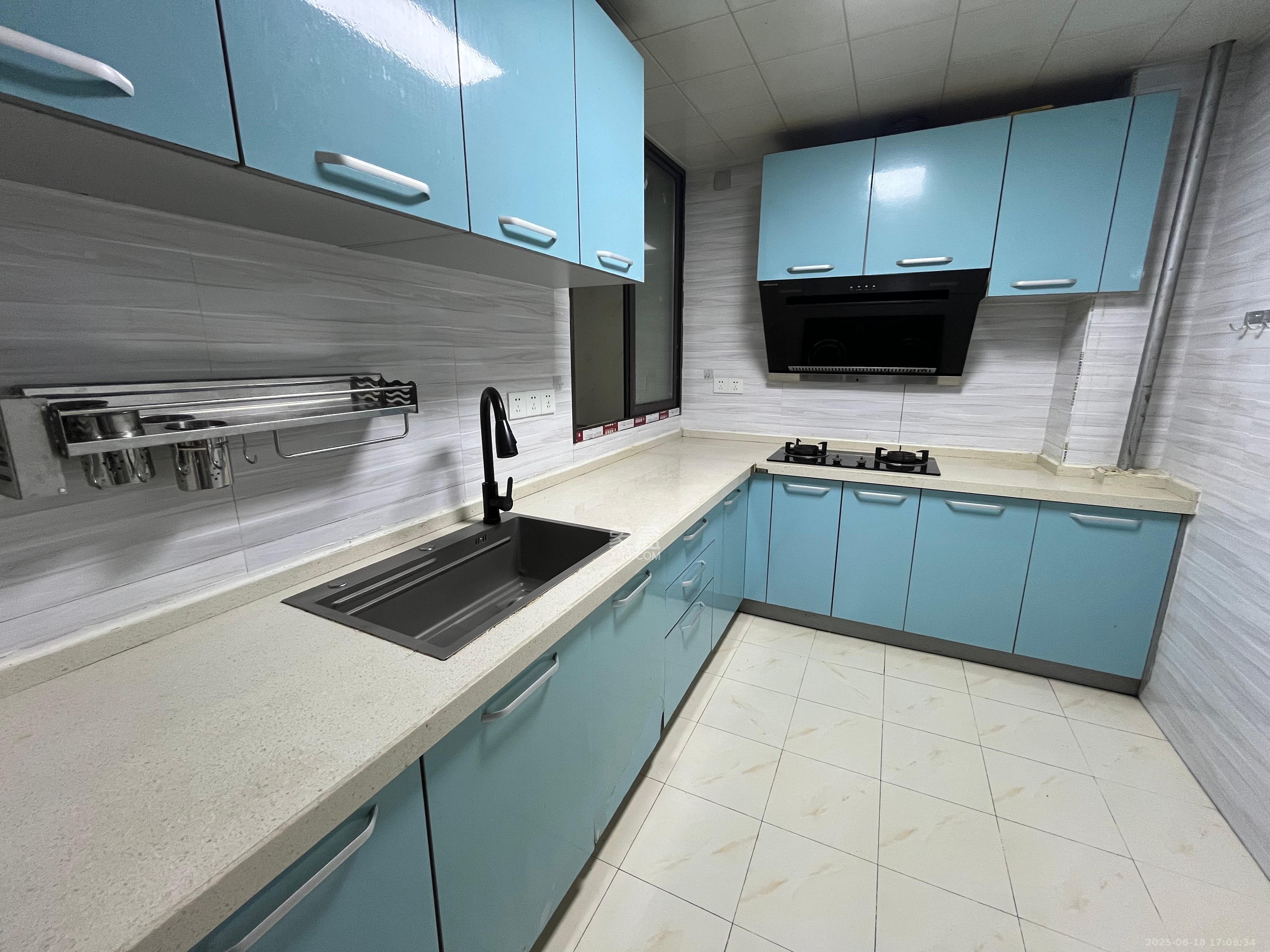 梅溪鑫苑名家 3室2厅1卫 2500.0元/月 梅溪鑫苑名家 3室2厅1卫 2500.0元/月室内图