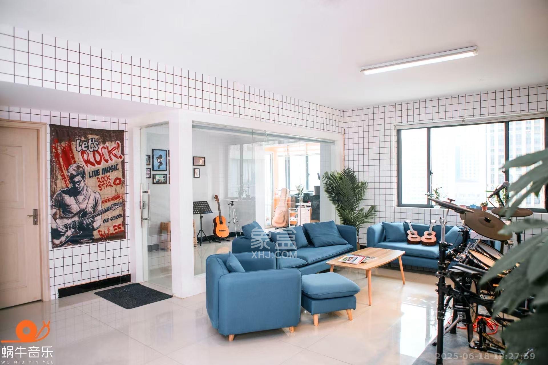 芙蓉蓉苑  1室1厅1卫    3000.0元/月室内图