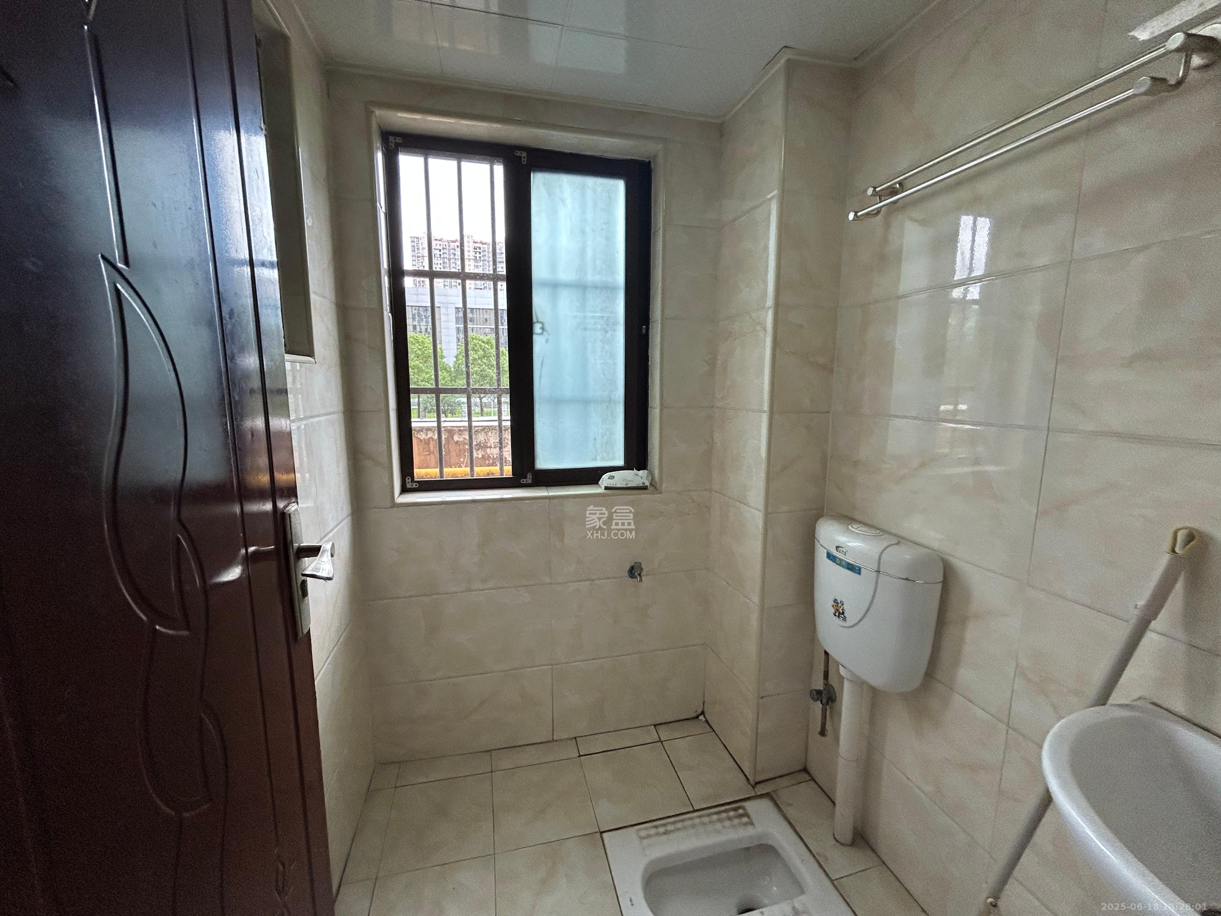 三景华御 3室2厅1卫 2000.0元/月 三景华御 3室2厅1卫 2000.0元/月室内图